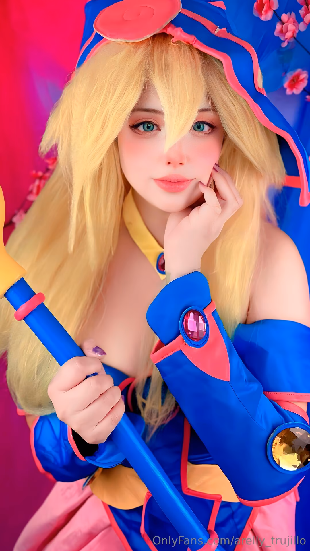 Arelly Trujillo as Dark Magician Girl — cosplay photo 13 of 17