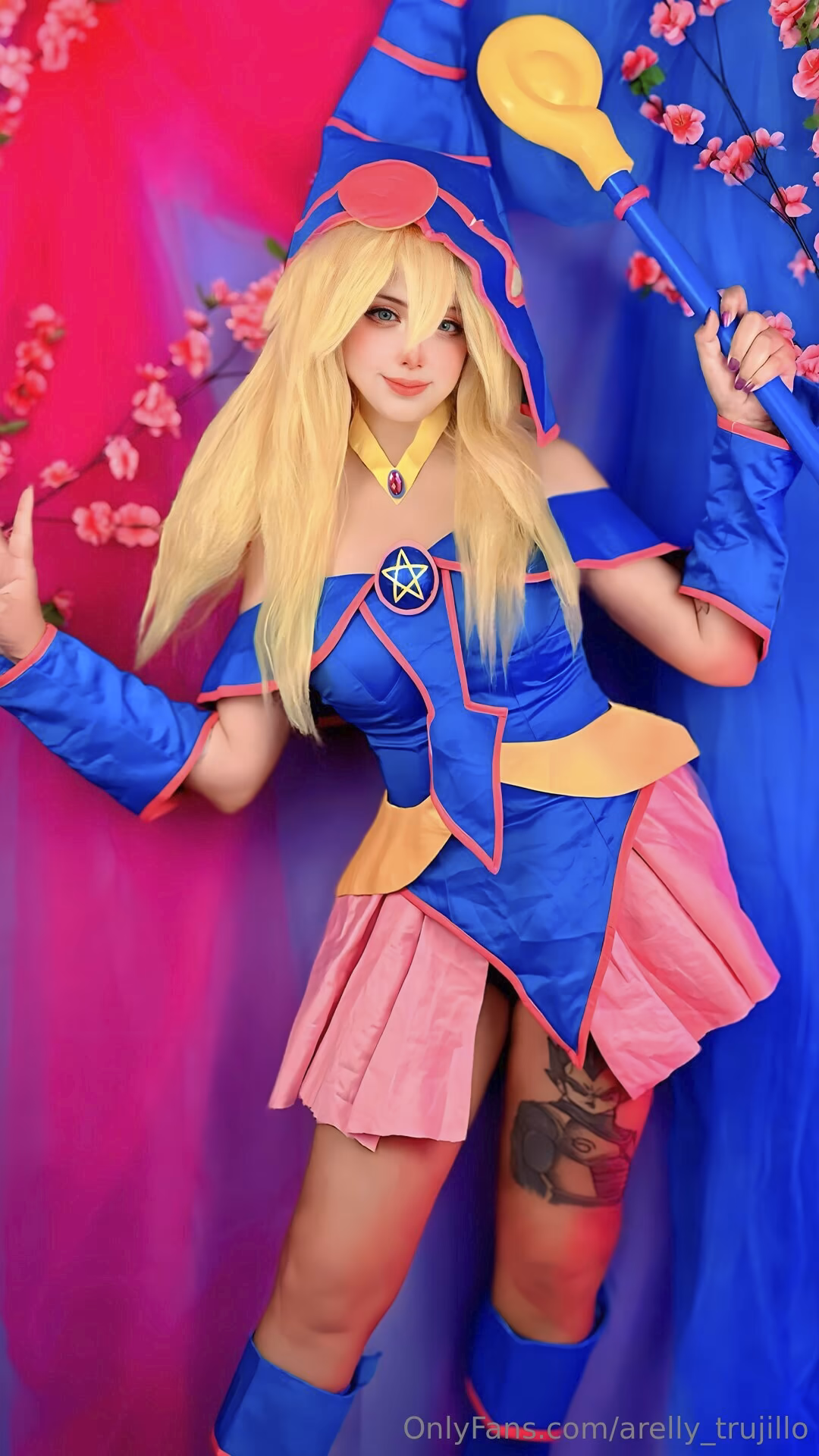 Arelly Trujillo as Dark Magician Girl — cosplay photo 2 of 17