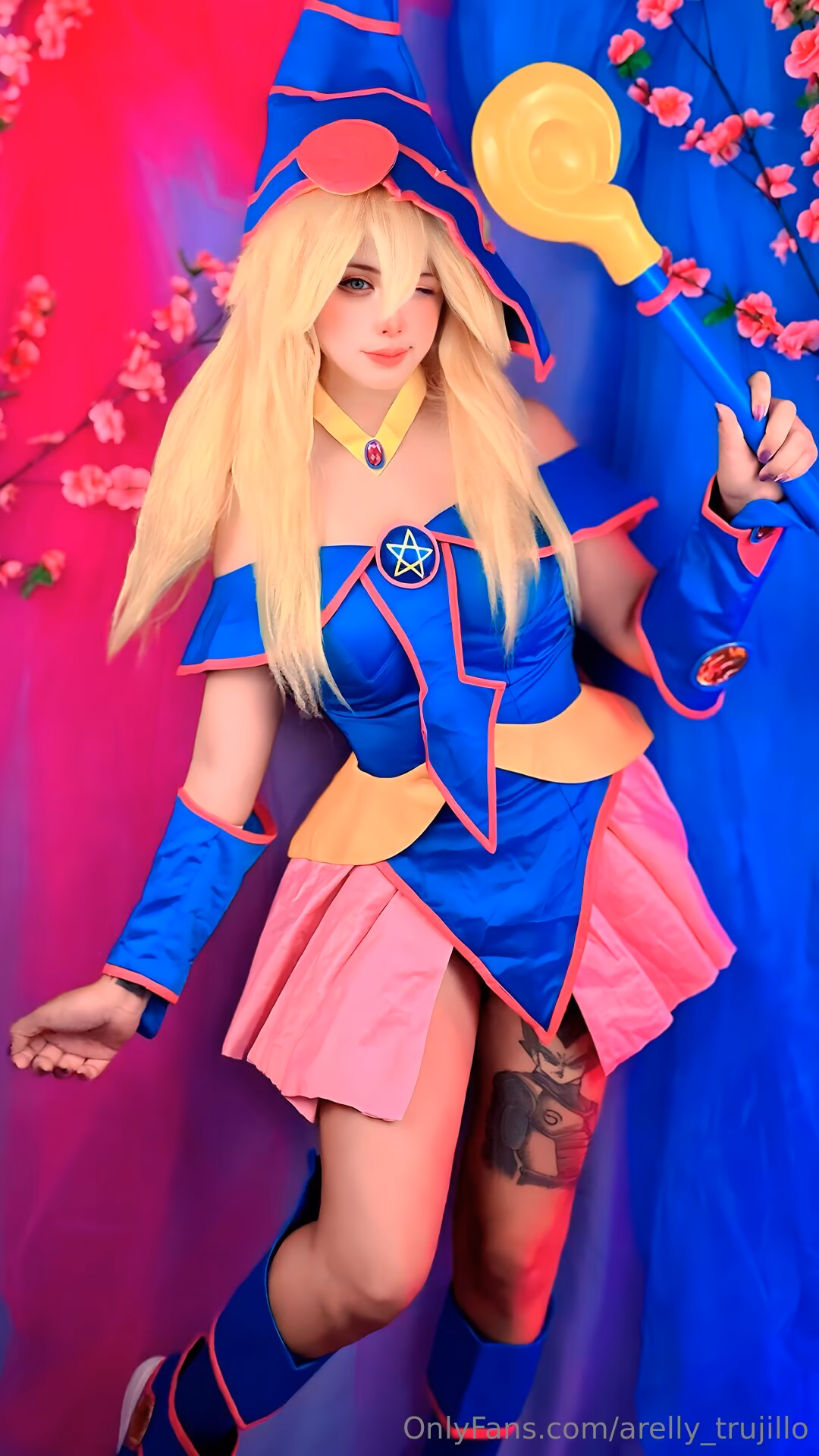 Arelly Trujillo as Dark Magician Girl — cosplay photo 9 of 17