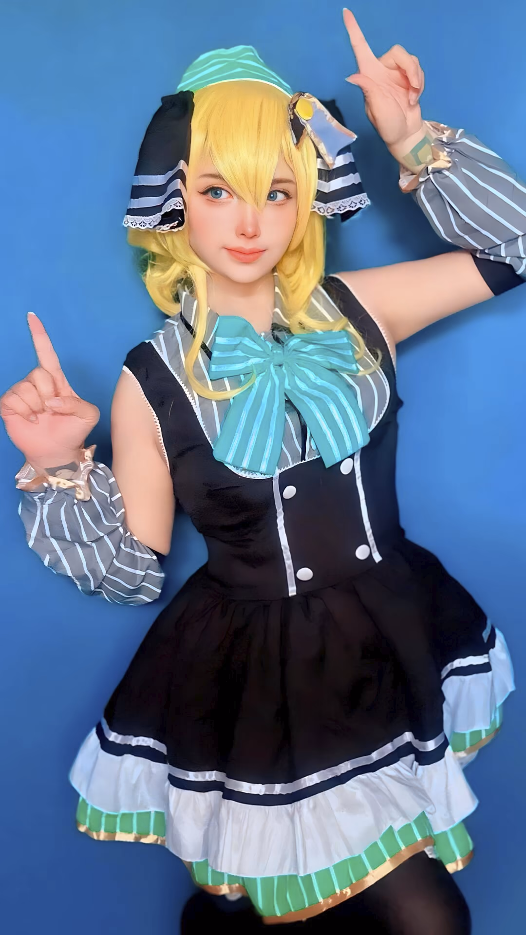 Arelly Trujillo as Eli Ayase — cosplay photo 2 of 10