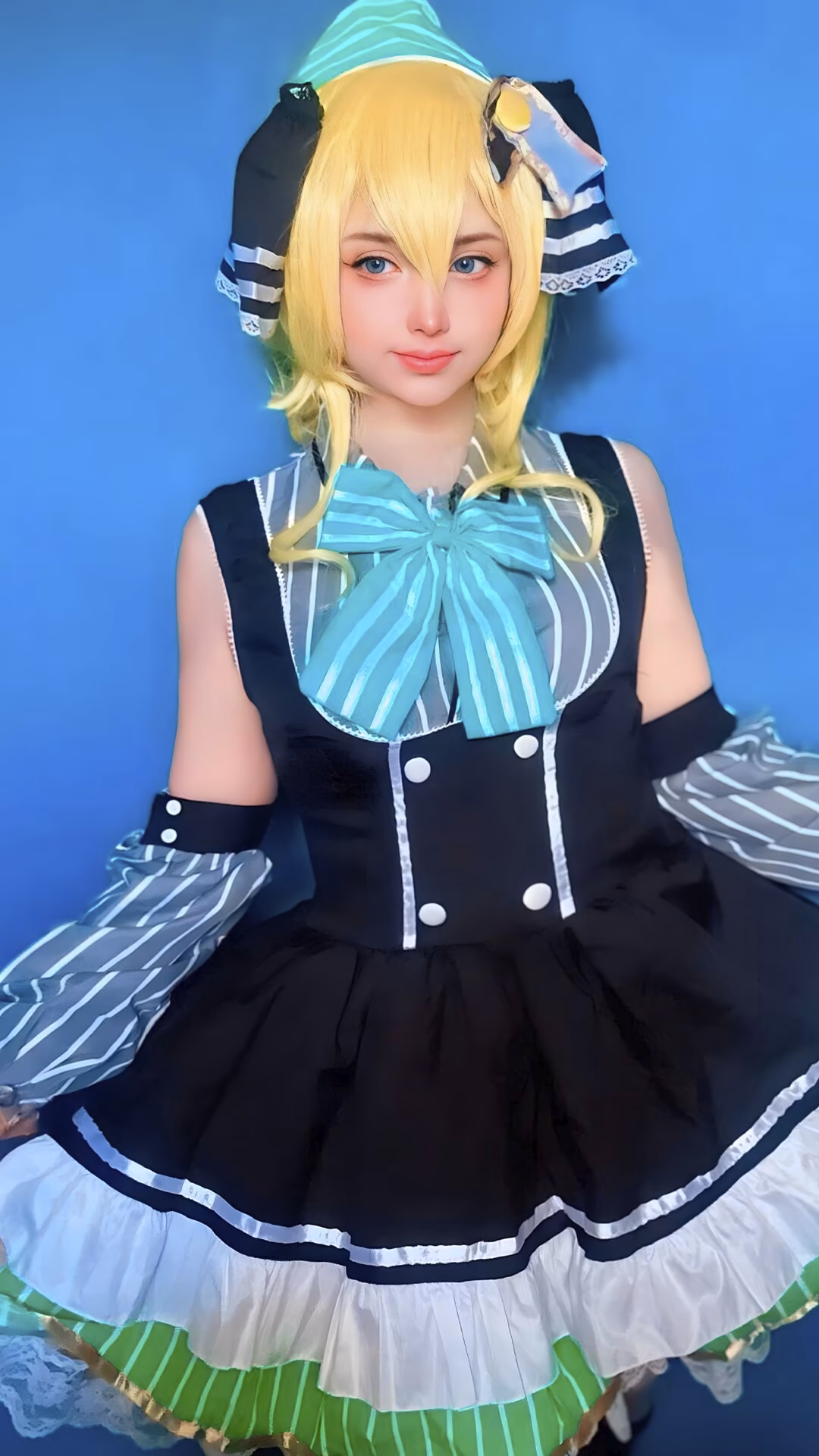 Arelly Trujillo as Eli Ayase — cosplay photo 4 of 10