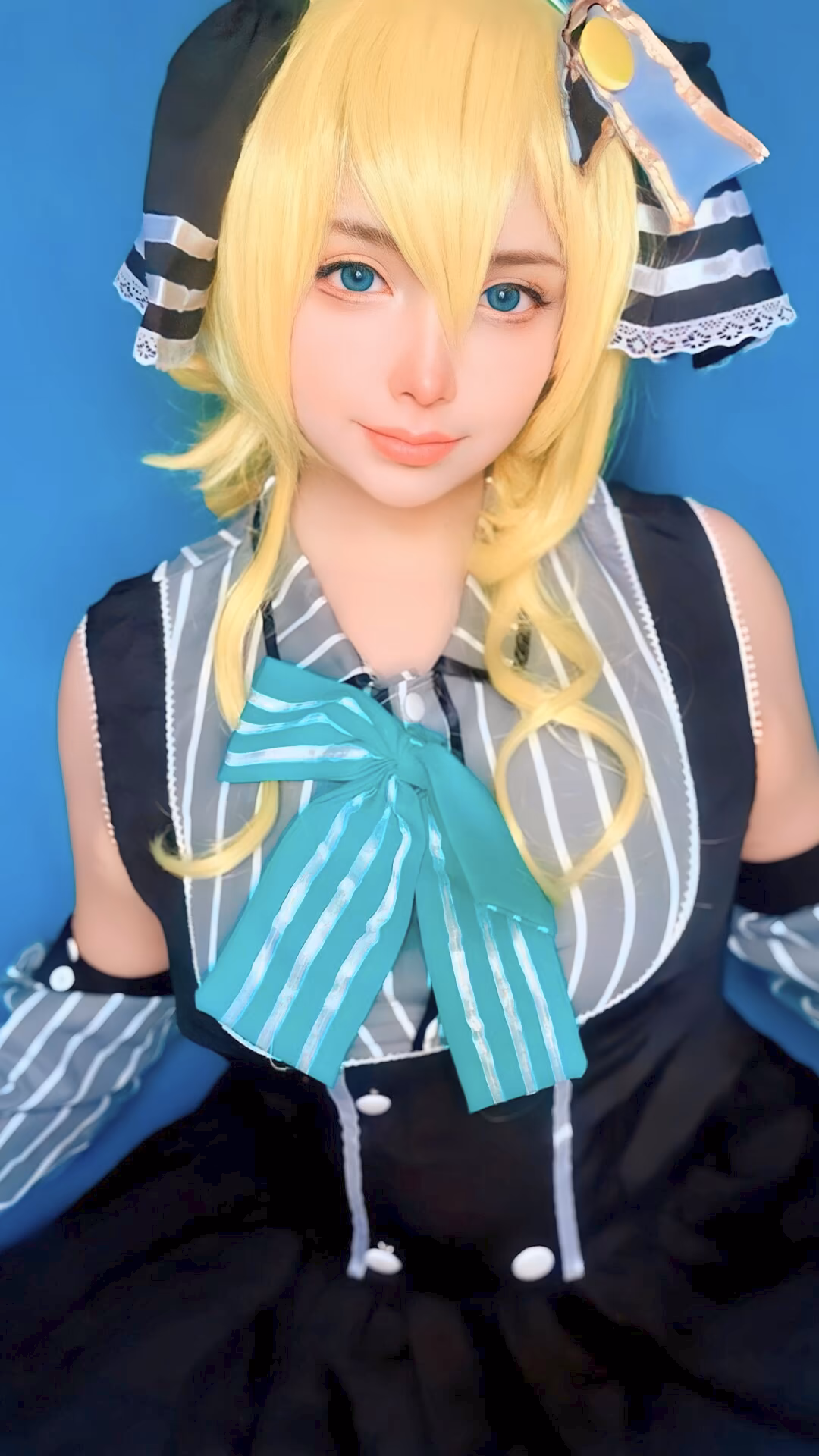 Arelly Trujillo as Eli Ayase — cosplay photo 6 of 10