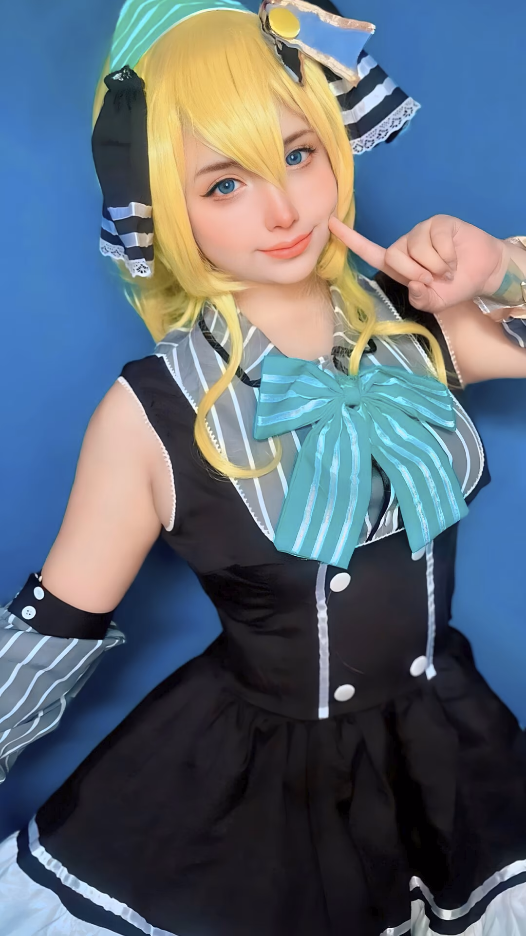 Arelly Trujillo as Eli Ayase — cosplay photo 8 of 10
