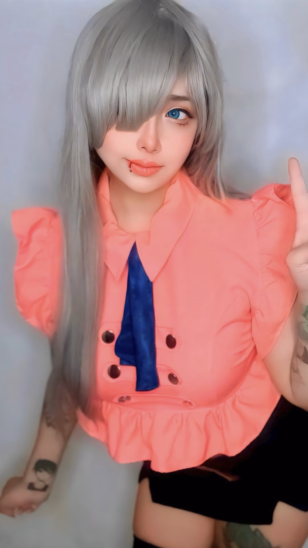 Arelly Trujillo as Elizabeth Liones — cosplay photo 8 of 11