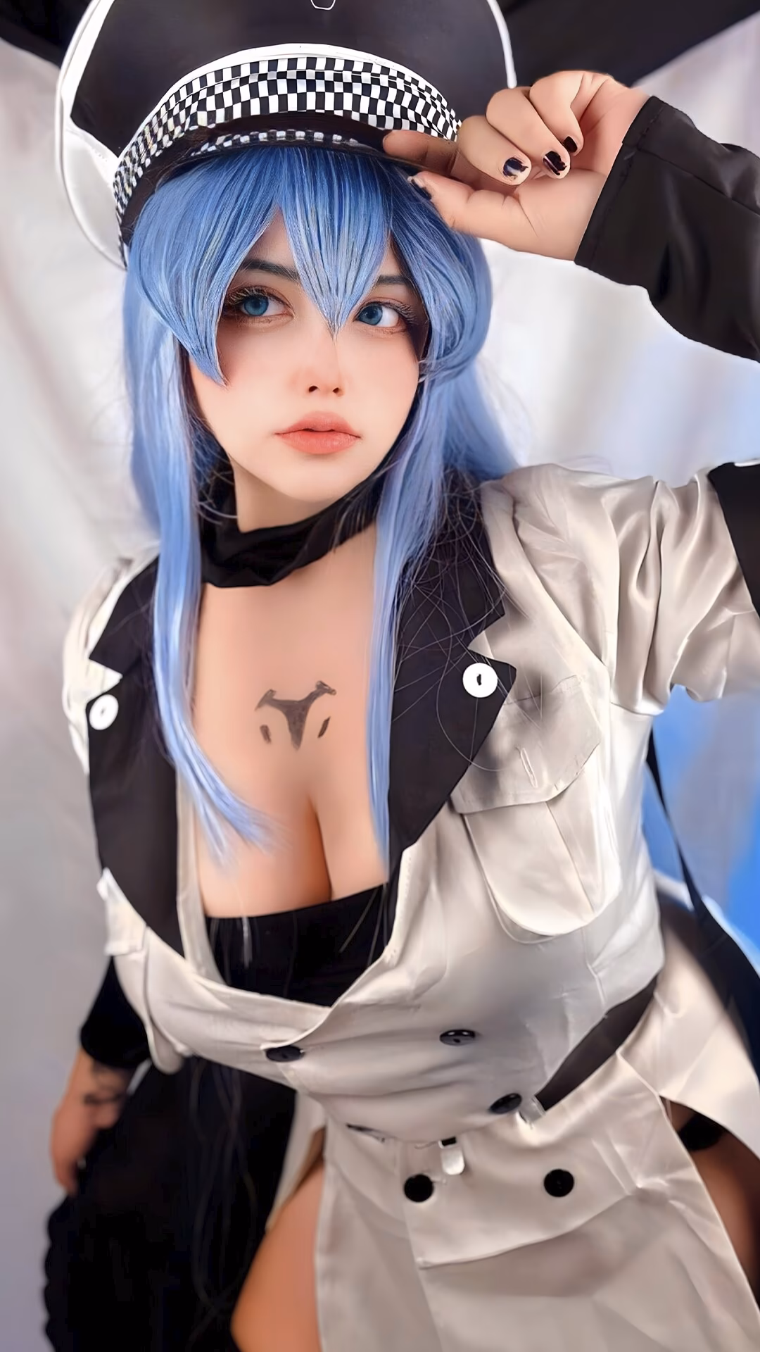 Arelly Trujillo as Esdeath — cosplay photo 10 of 13
