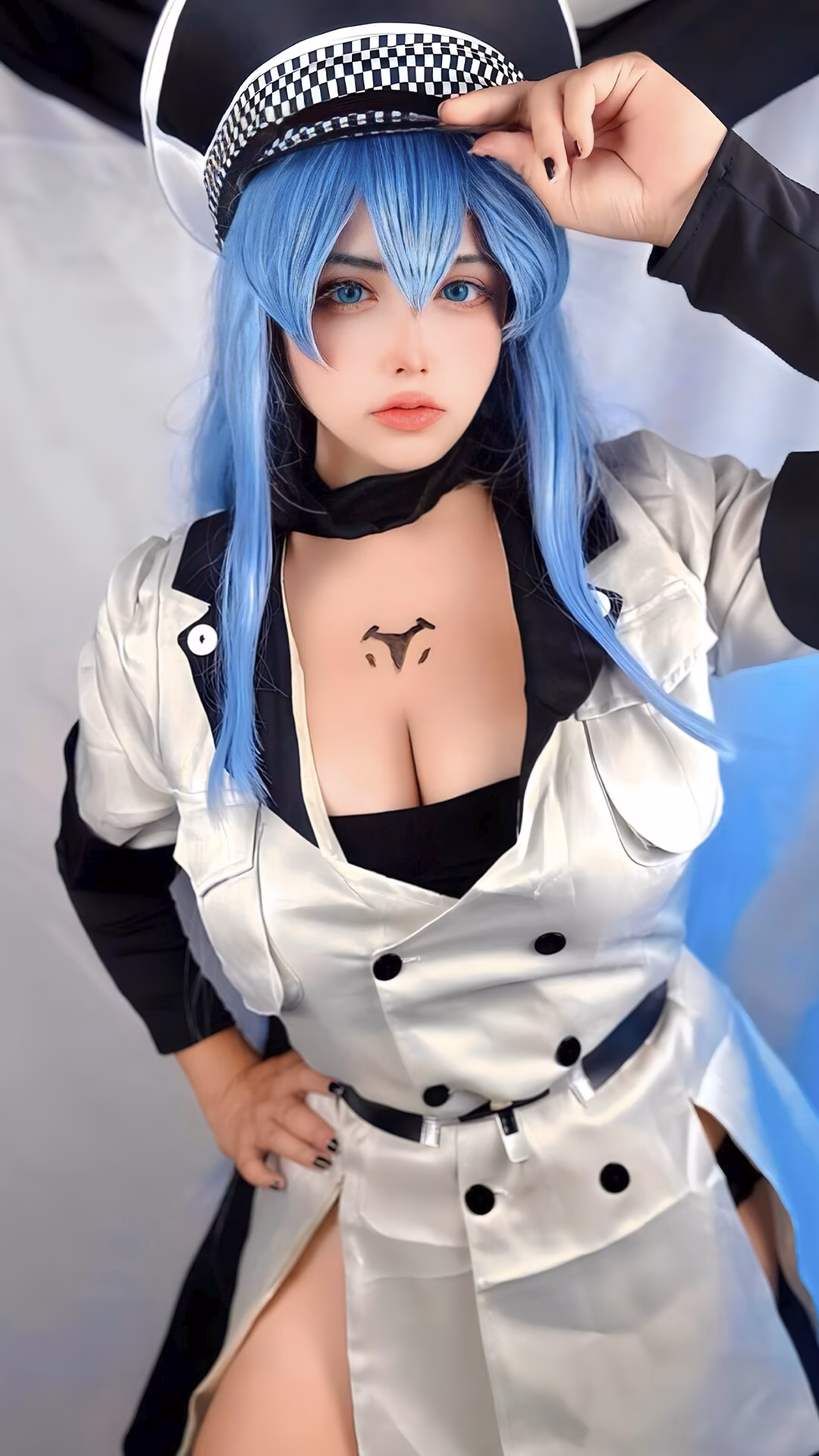 Arelly Trujillo as Esdeath — cosplay photo 6 of 13