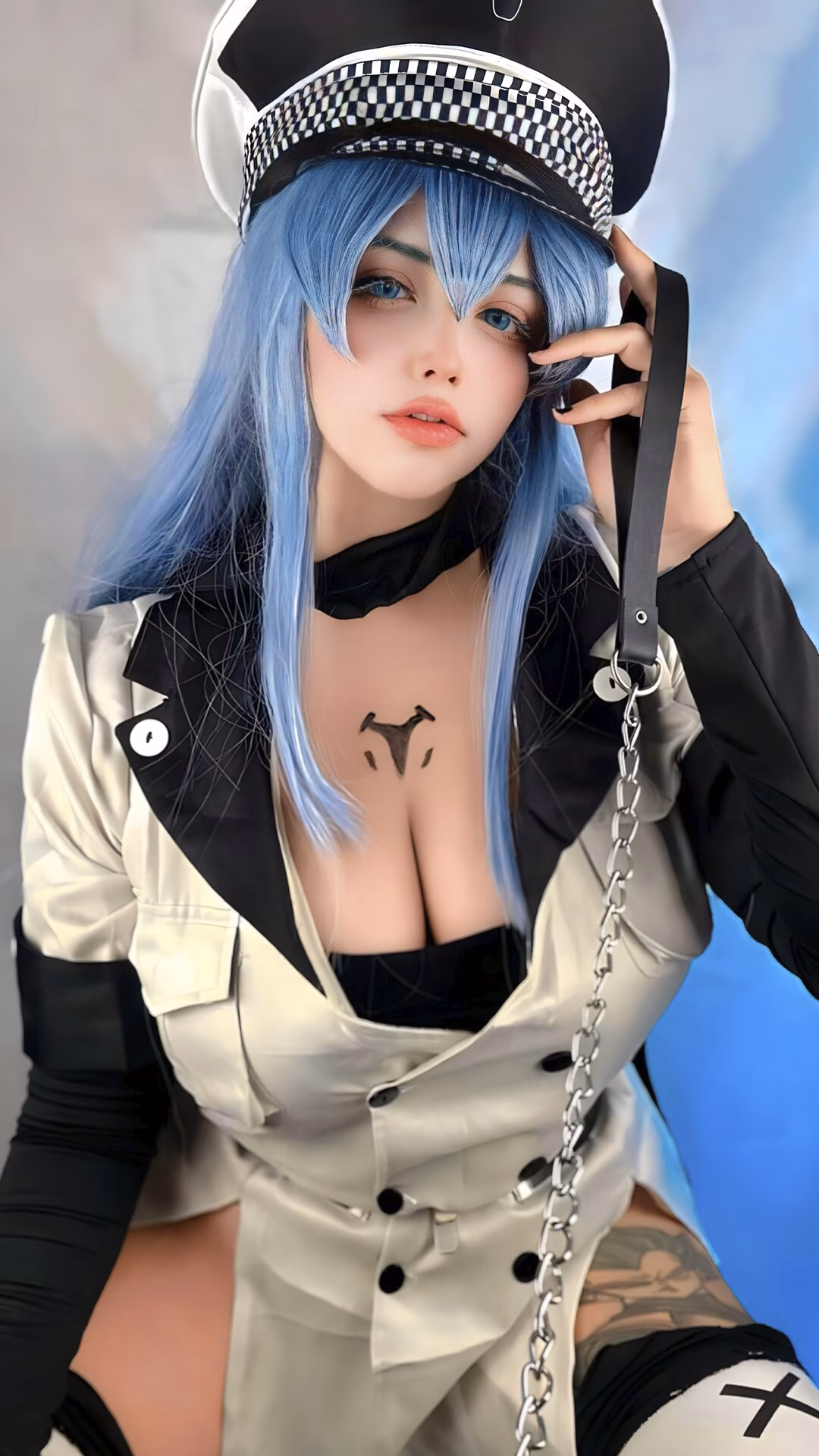 Arelly Trujillo as Esdeath — cosplay photo 9 of 13
