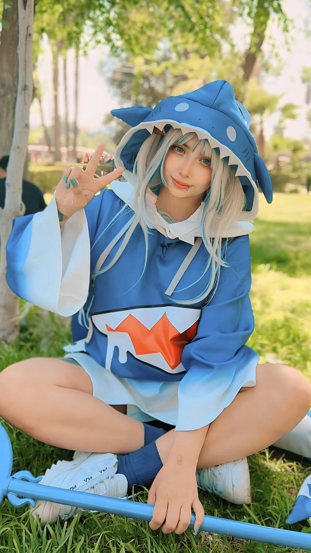 Arelly Trujillo as Gawr Gura — cosplay photo 11 of 28