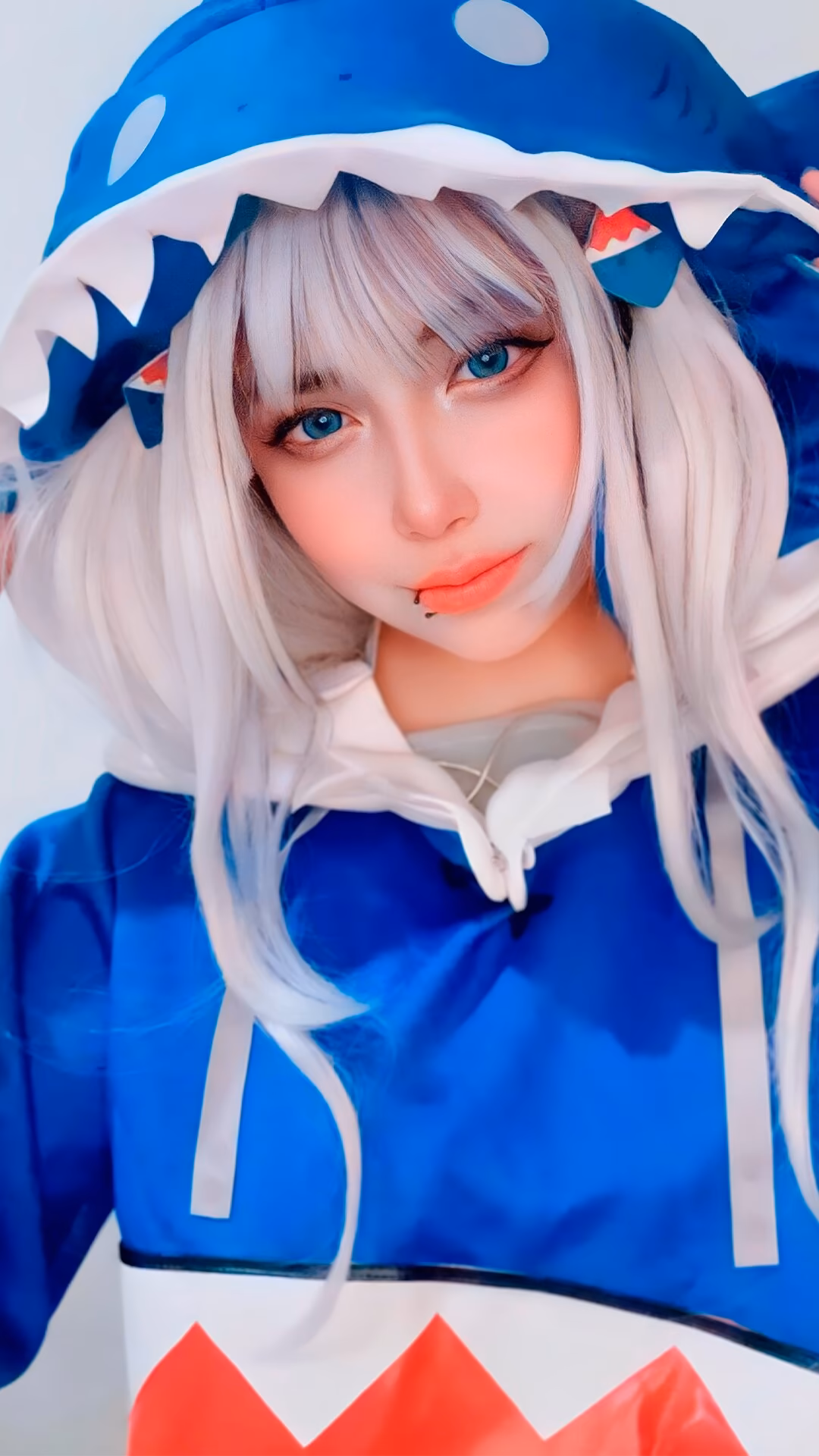 Arelly Trujillo as Gawr Gura — cosplay photo 19 of 28