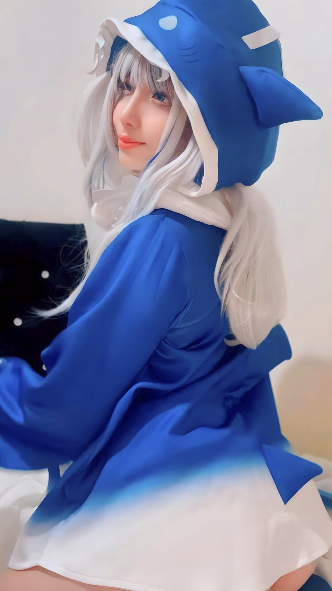 Arelly Trujillo as Gawr Gura — cosplay photo 26 of 28