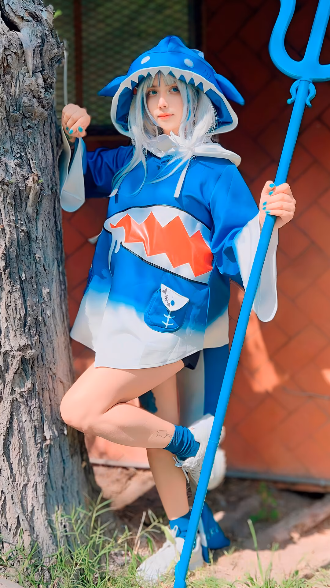 Arelly Trujillo as Gawr Gura — cosplay photo 3 of 28