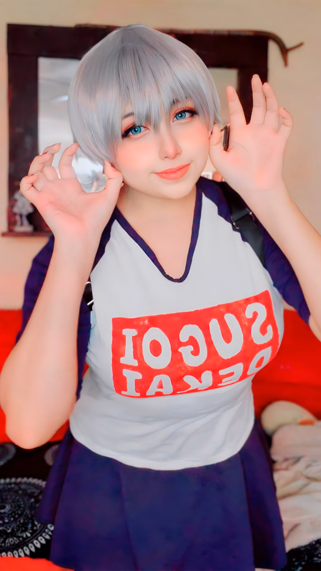 Arelly Trujillo as Hana Uzaki — cosplay photo 2 of 12