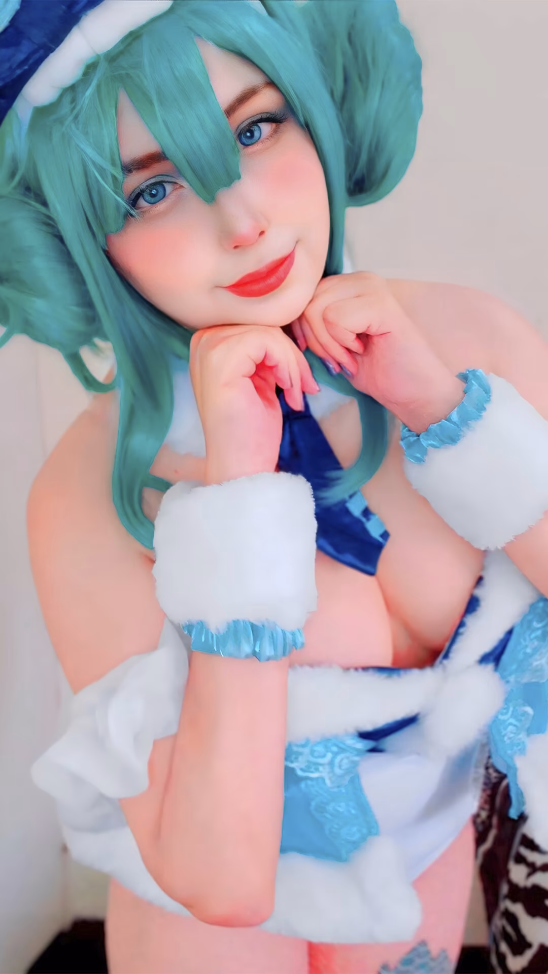 Arelly Trujillo as Hatsune Miku — cosplay photo 4 of 16