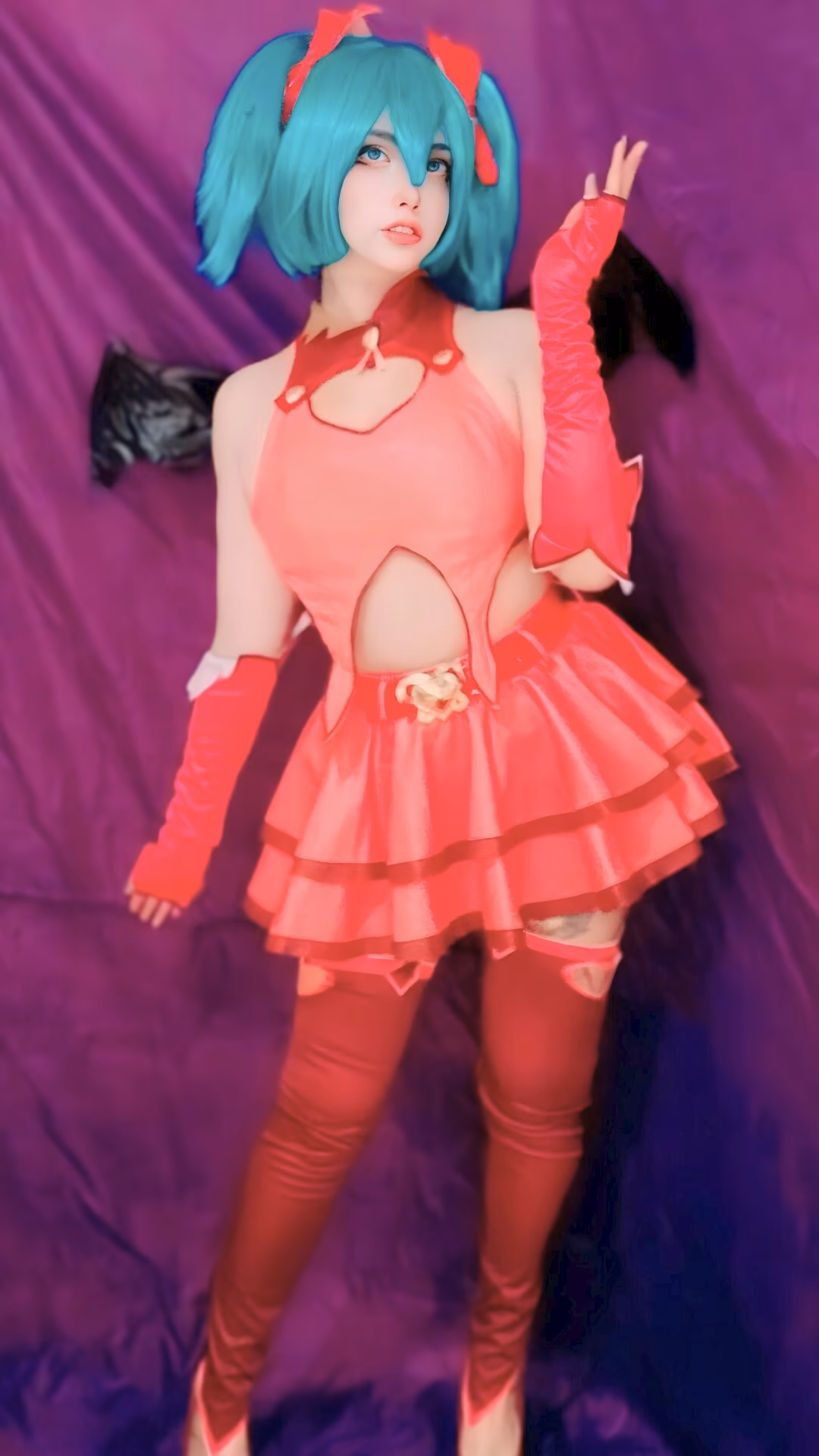 Arelly Trujillo as Hatsune Miku — cosplay photo 11 of 16