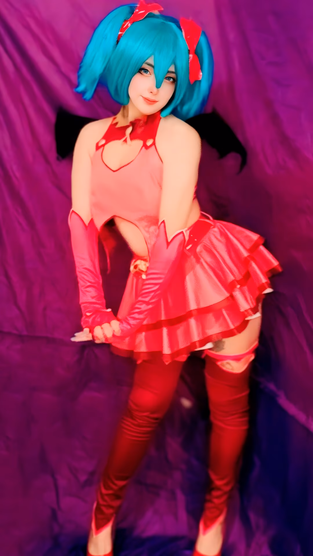 Arelly Trujillo as Hatsune Miku — cosplay photo 3 of 16