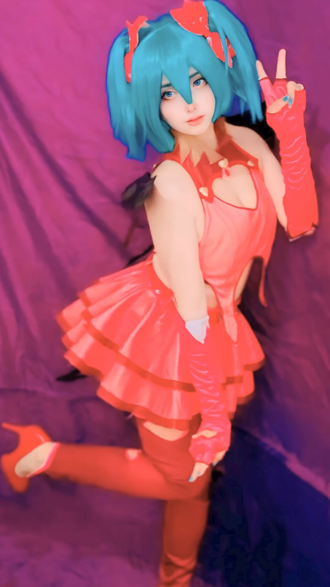 Arelly Trujillo as Hatsune Miku — cosplay photo 4 of 16