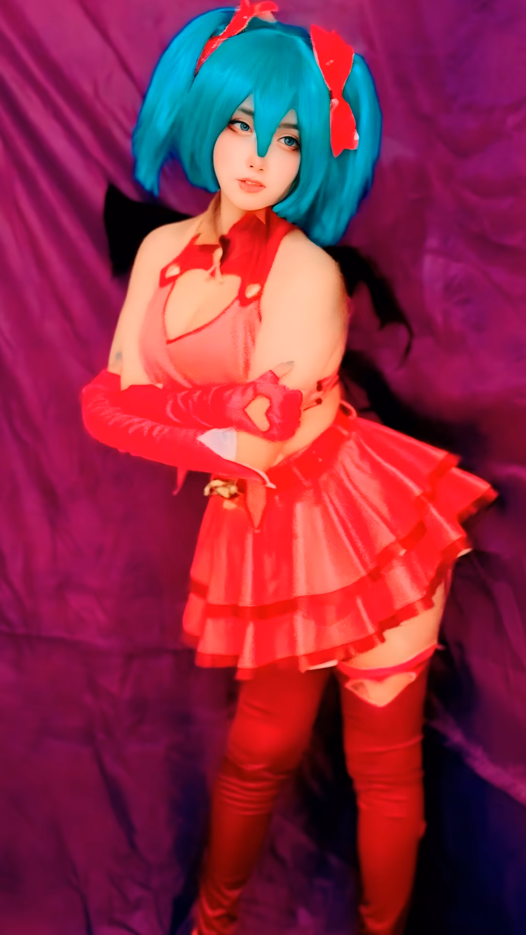 Arelly Trujillo as Hatsune Miku — cosplay photo 6 of 16