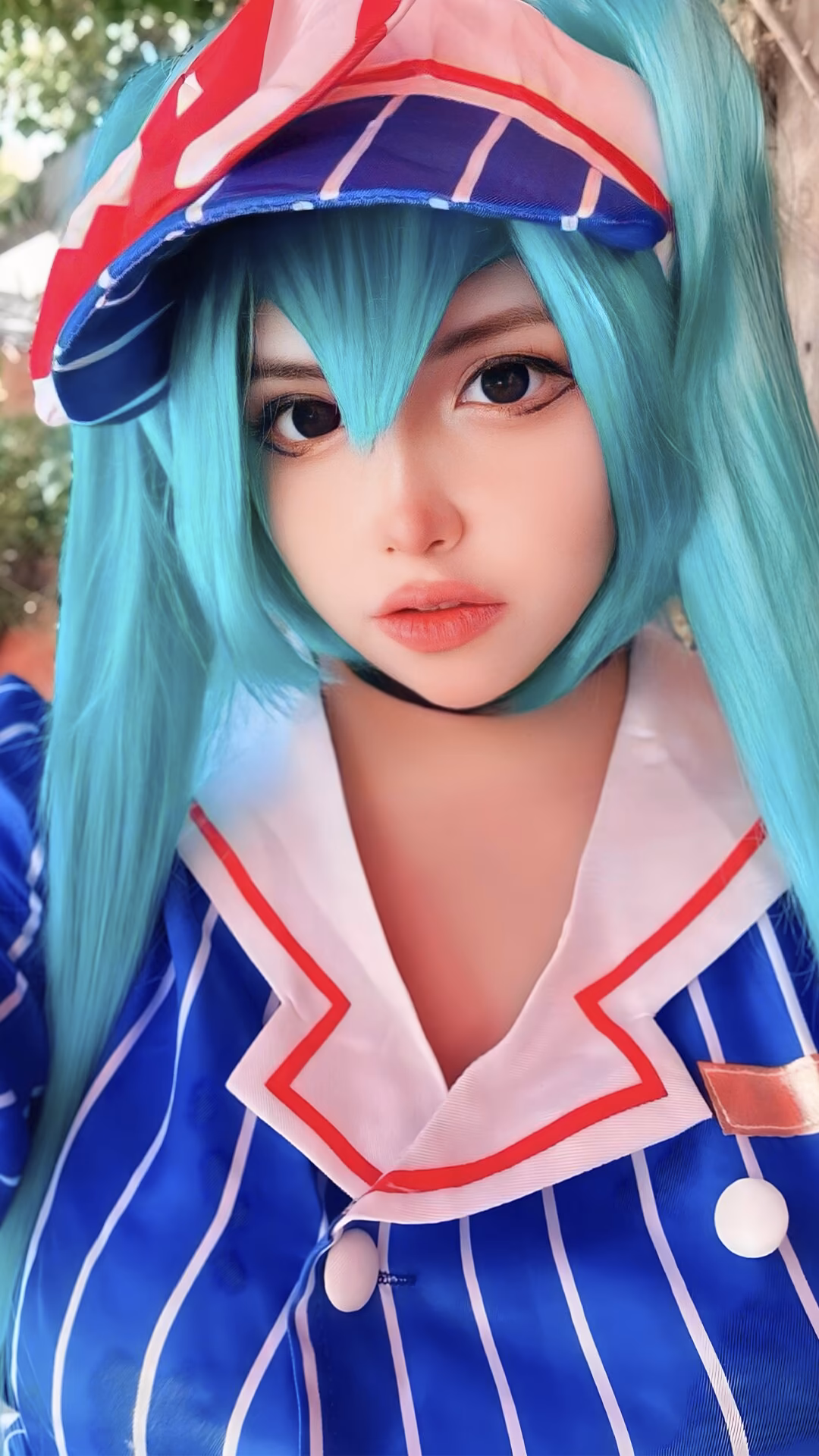Arelly Trujillo as Hatsune Miku — cosplay photo 11 of 13