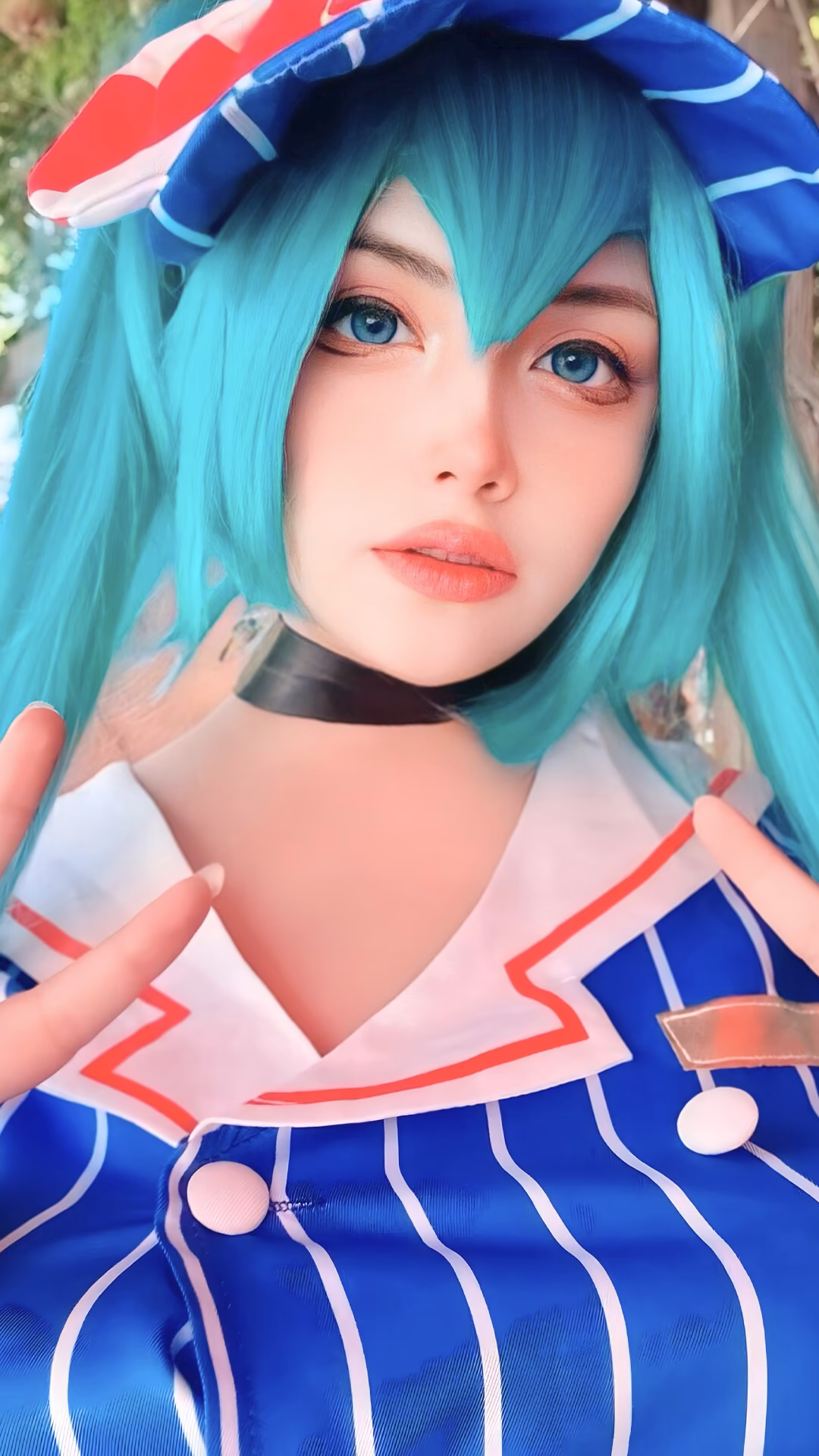 Arelly Trujillo as Hatsune Miku — cosplay photo 12 of 13
