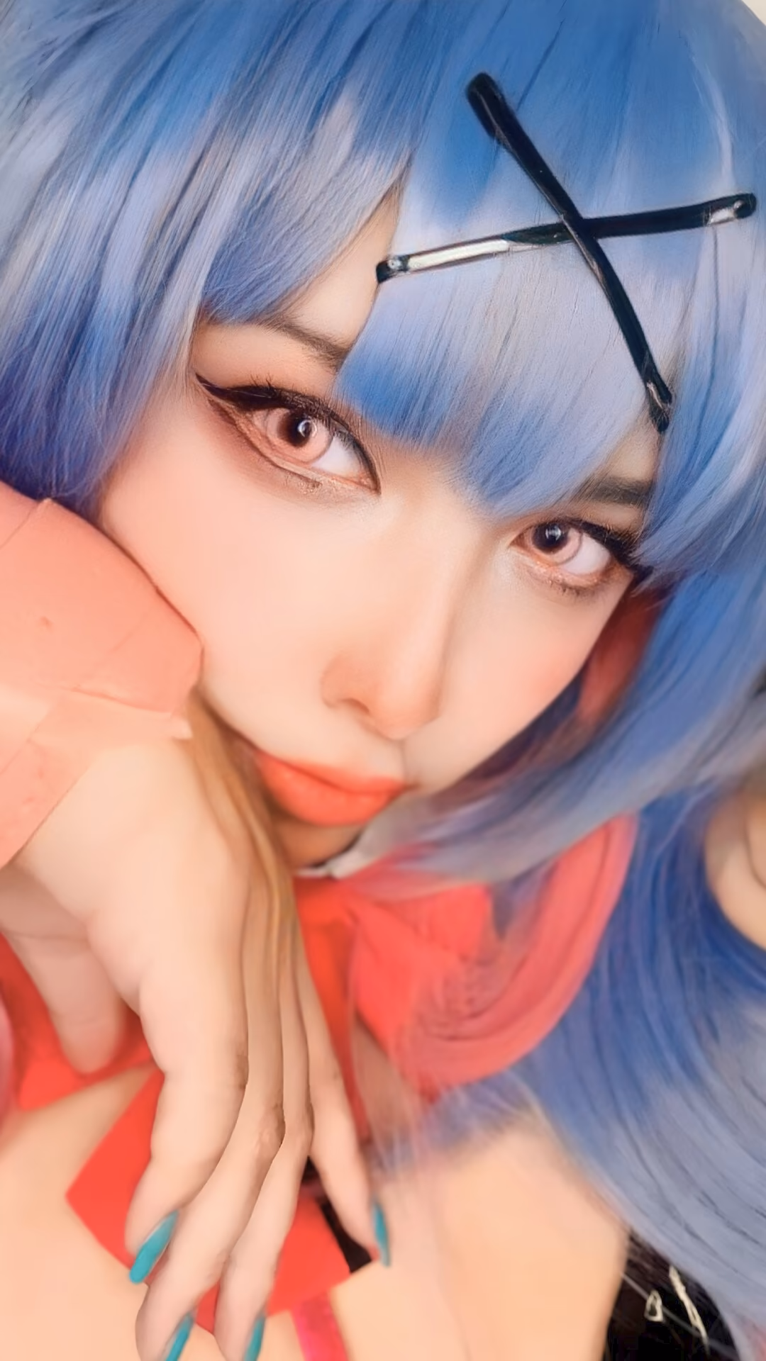 Arelly Trujillo as Hatsune Miku — cosplay photo 10 of 12