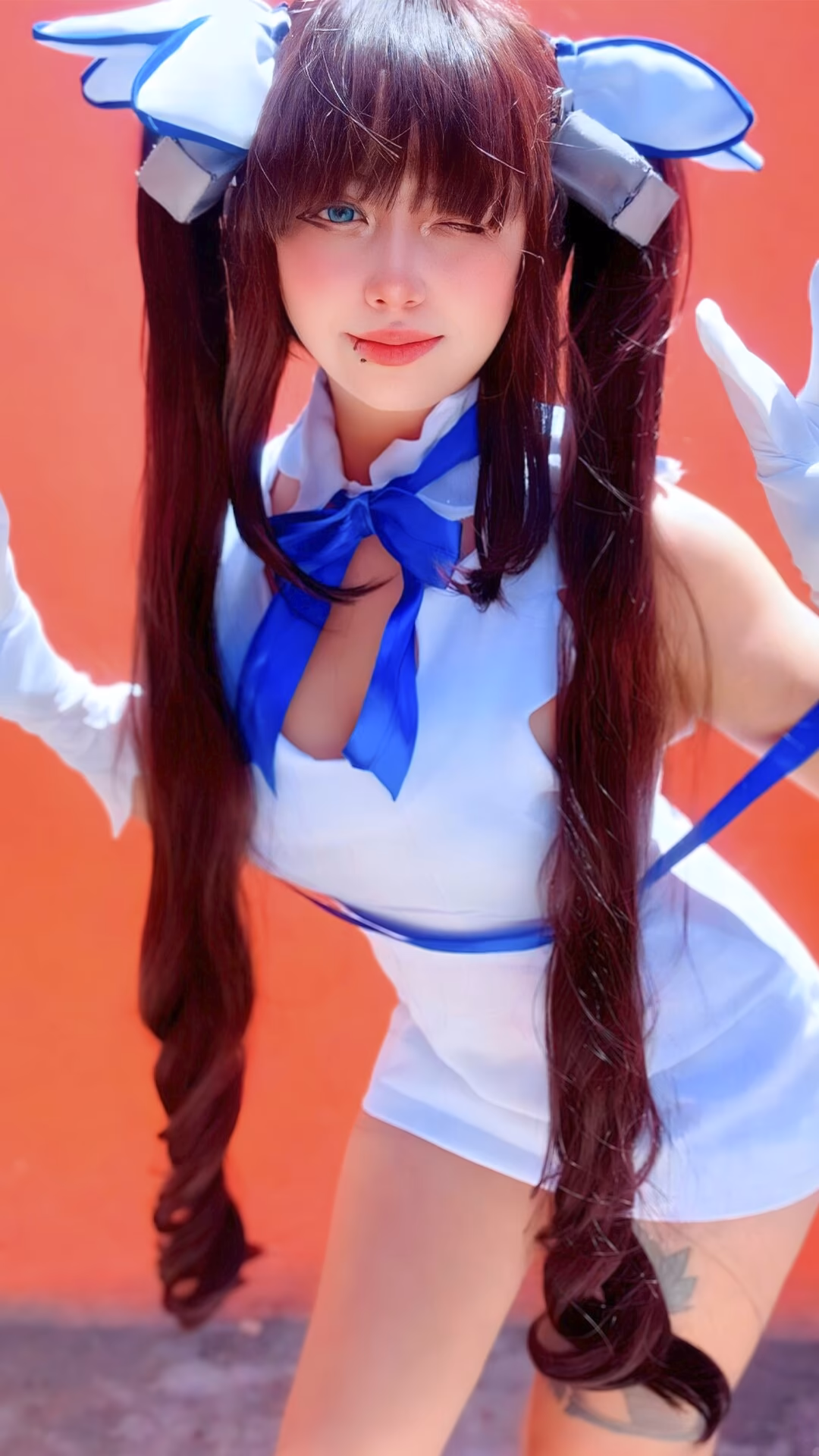 Arelly Trujillo - Hestia - DanMachi: Is It Wrong to Try to Pick Up Girls in a Dungeon? - Cosplay Gallery - 7 Images — gallery preview