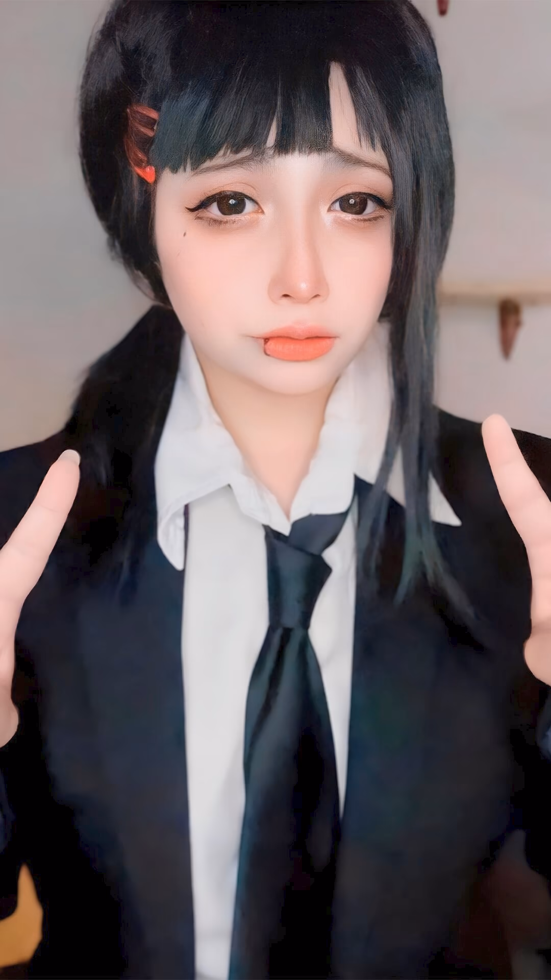 Arelly Trujillo as Kobeni Higashiyama — cosplay photo 2 of 6