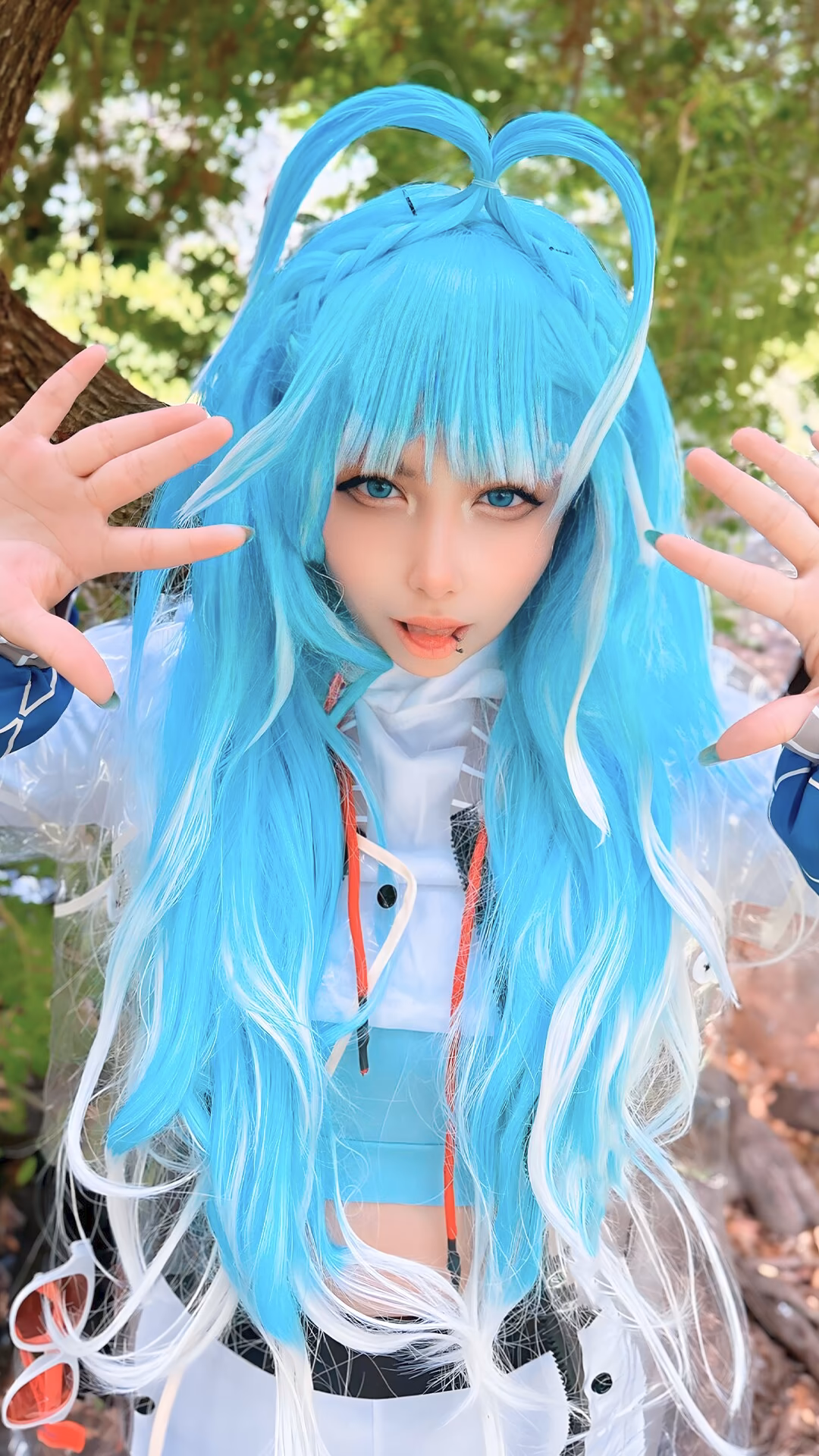 Arelly Trujillo as Kobo Kanaeru — cosplay photo 16 of 21