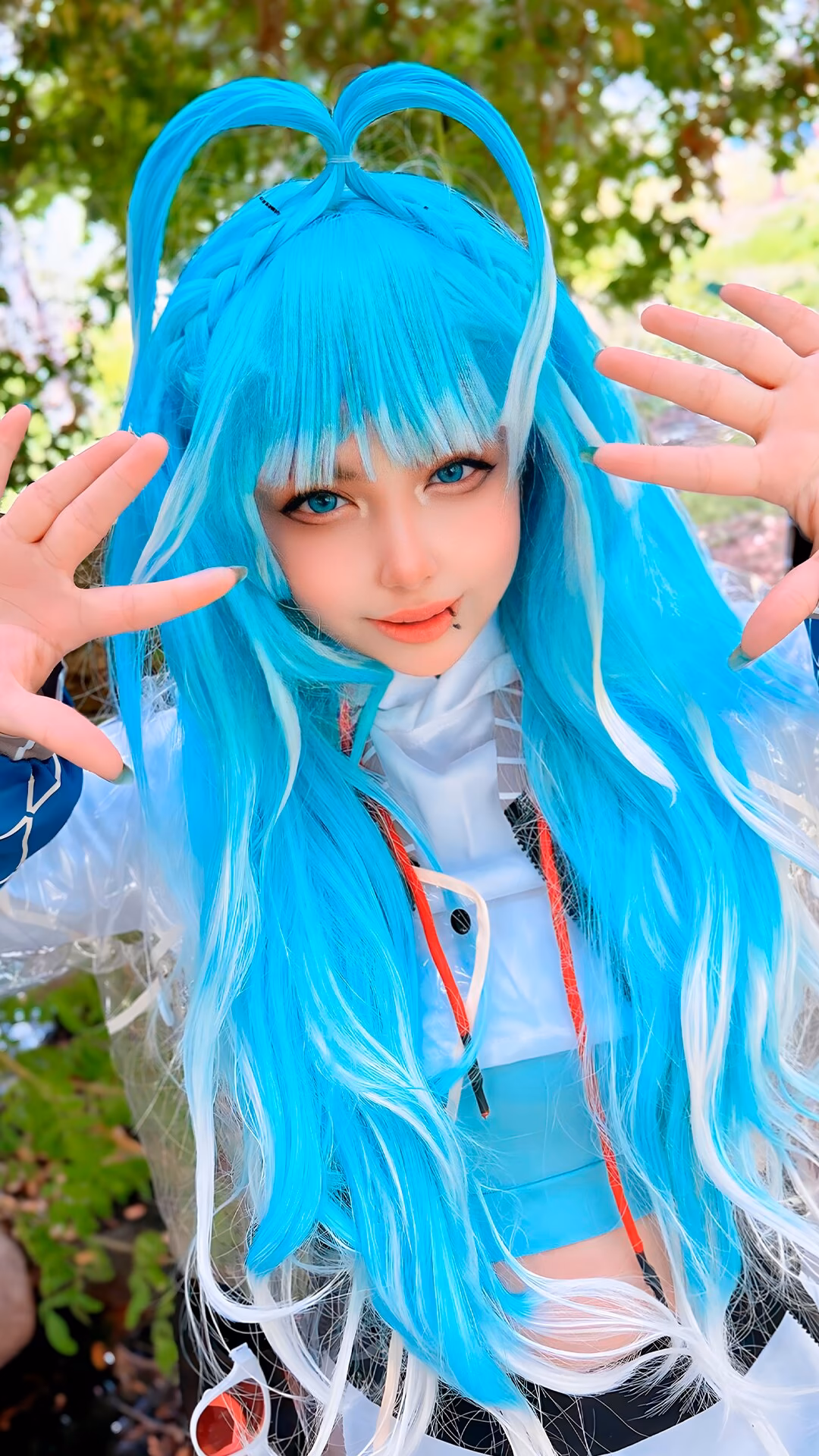 Arelly Trujillo as Kobo Kanaeru — cosplay photo 6 of 21