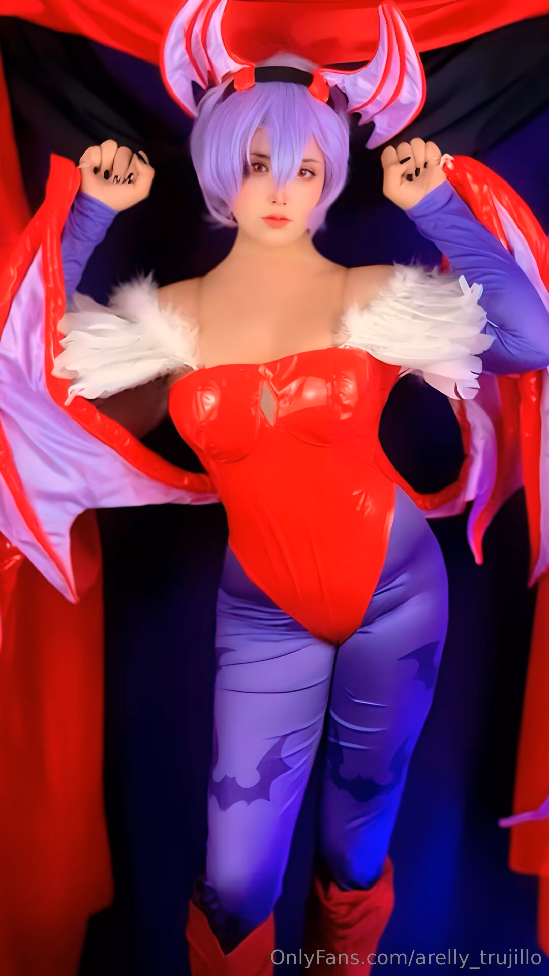 Arelly Trujillo as Lilith Aensland — cosplay photo 8 of 9