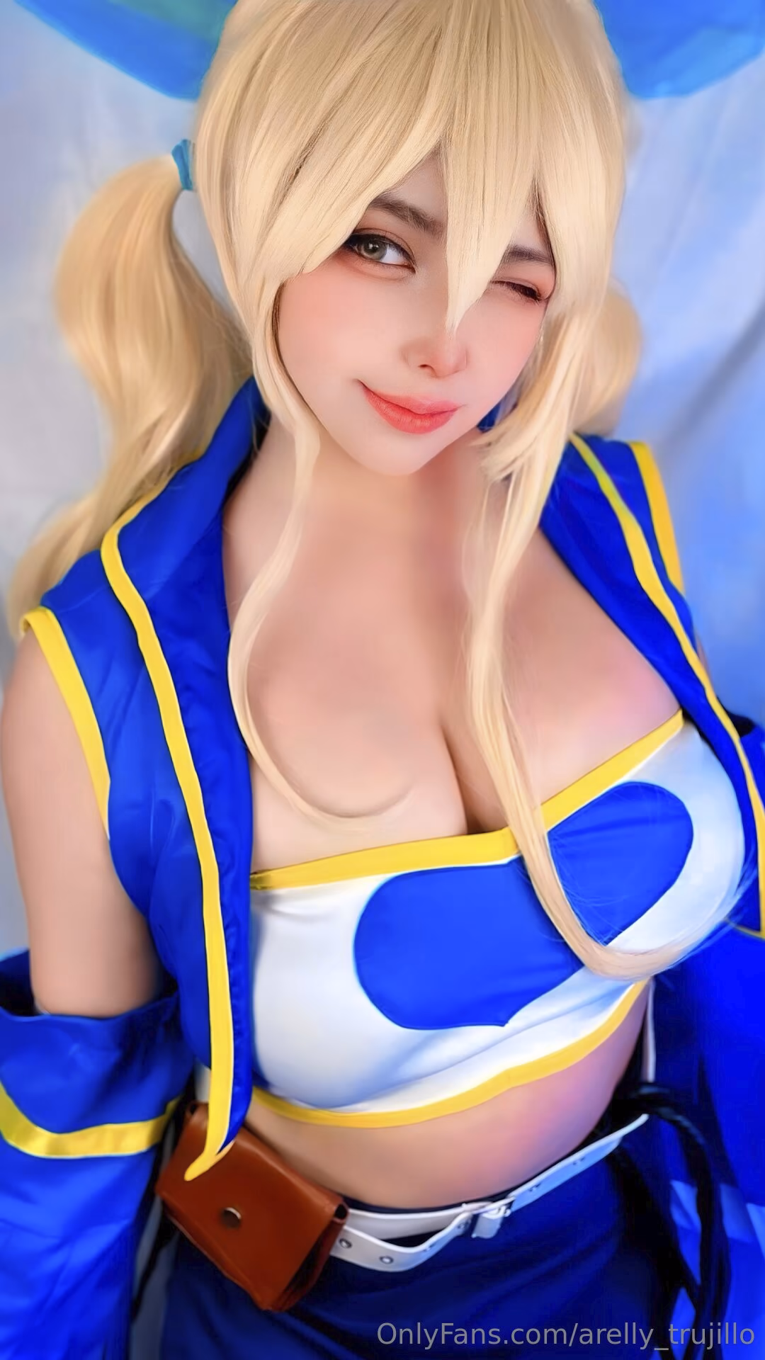 Arelly Trujillo as Lucy Heartfilia — cosplay photo 10 of 12