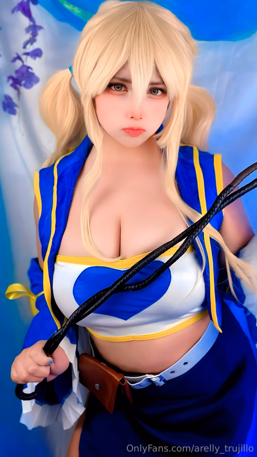 Arelly Trujillo as Lucy Heartfilia — cosplay photo 11 of 12