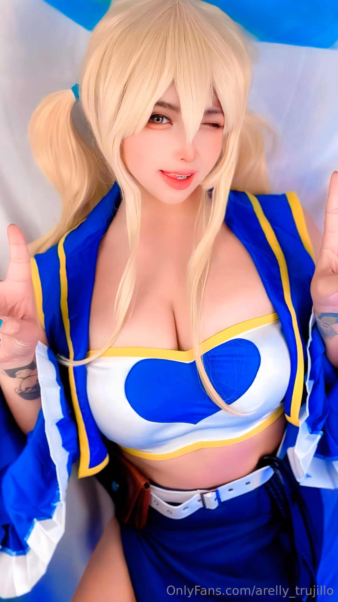 Arelly Trujillo as Lucy Heartfilia — cosplay photo 12 of 12