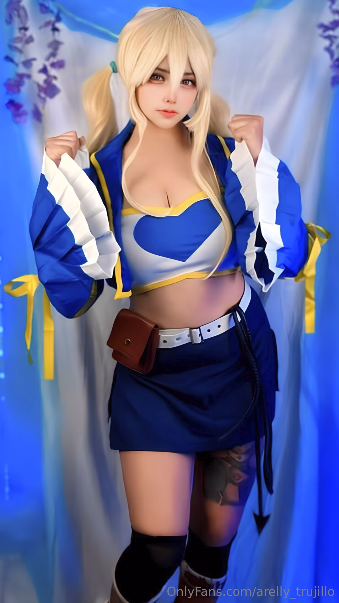 Arelly Trujillo as Lucy Heartfilia — cosplay photo 4 of 12
