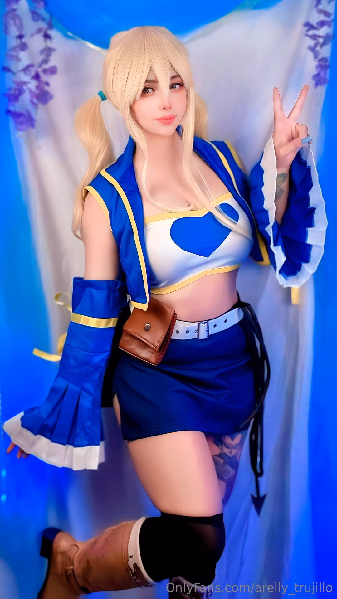 Arelly Trujillo as Lucy Heartfilia — cosplay photo 5 of 12