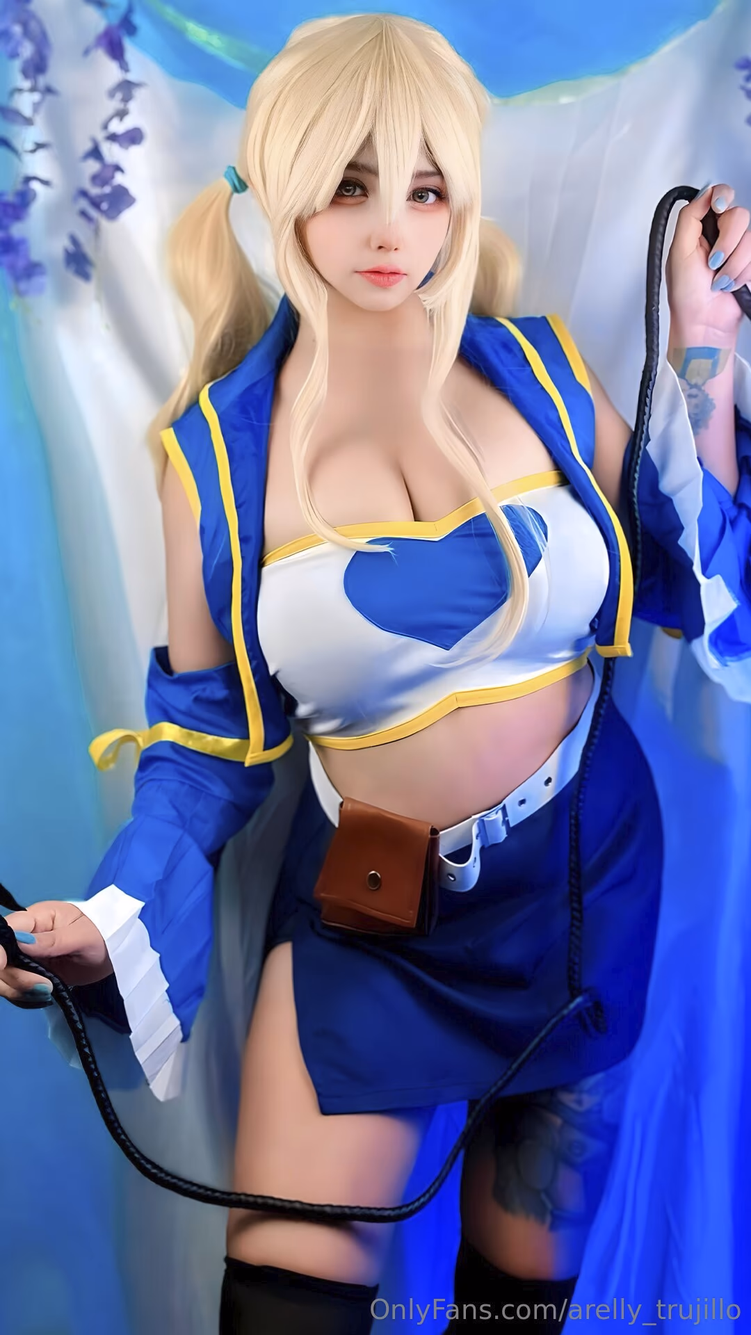 Arelly Trujillo as Lucy Heartfilia — cosplay photo 7 of 12