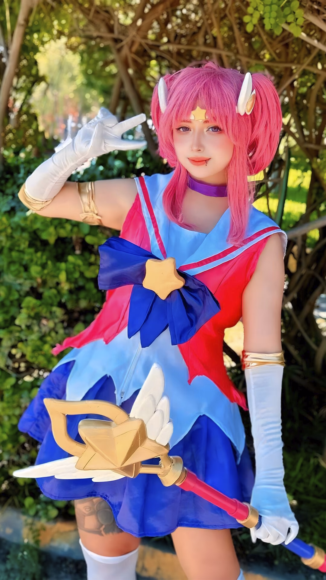 Arelly Trujillo as Lux — cosplay photo 10 of 16