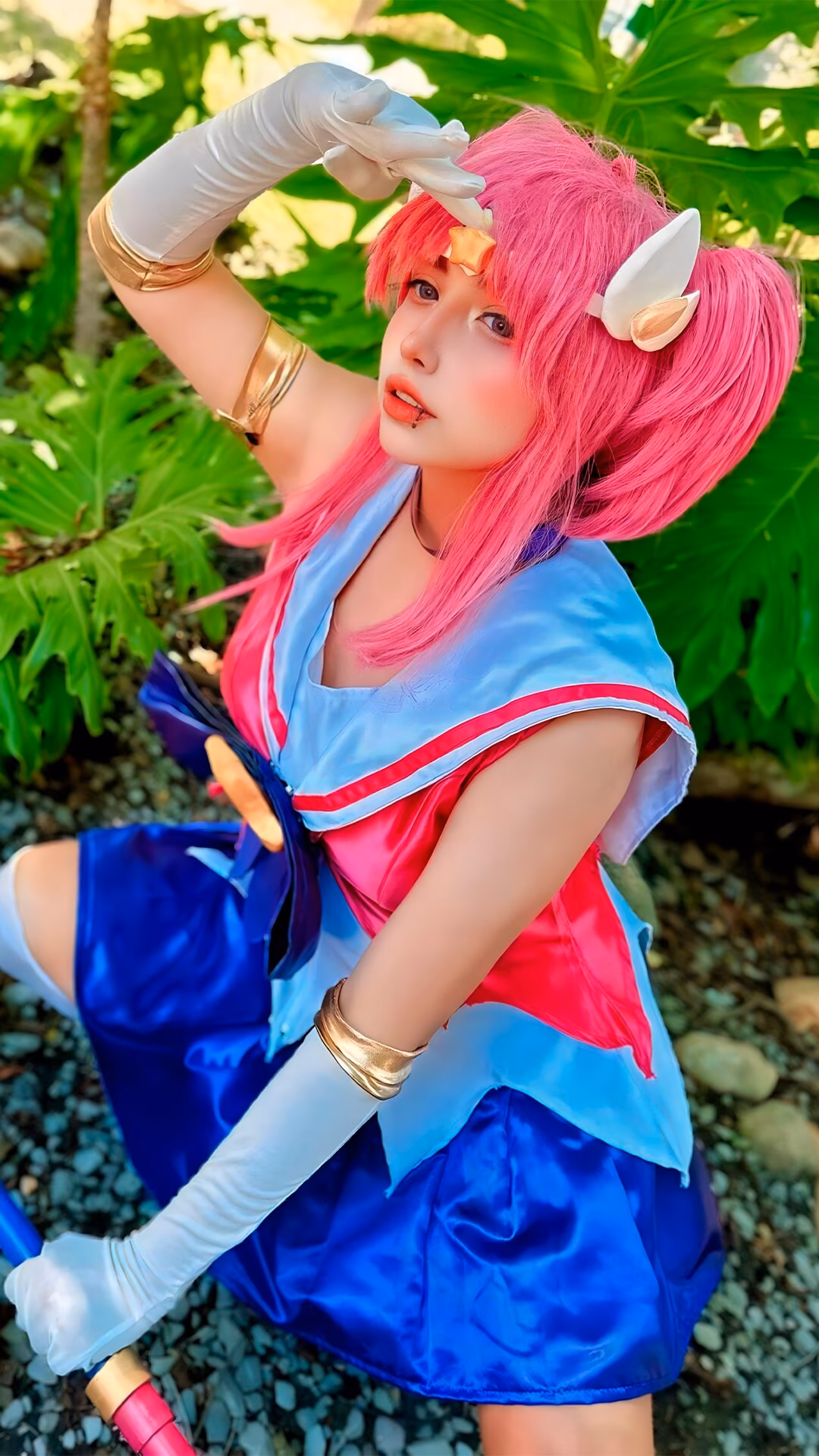 Arelly Trujillo as Lux — cosplay photo 12 of 16