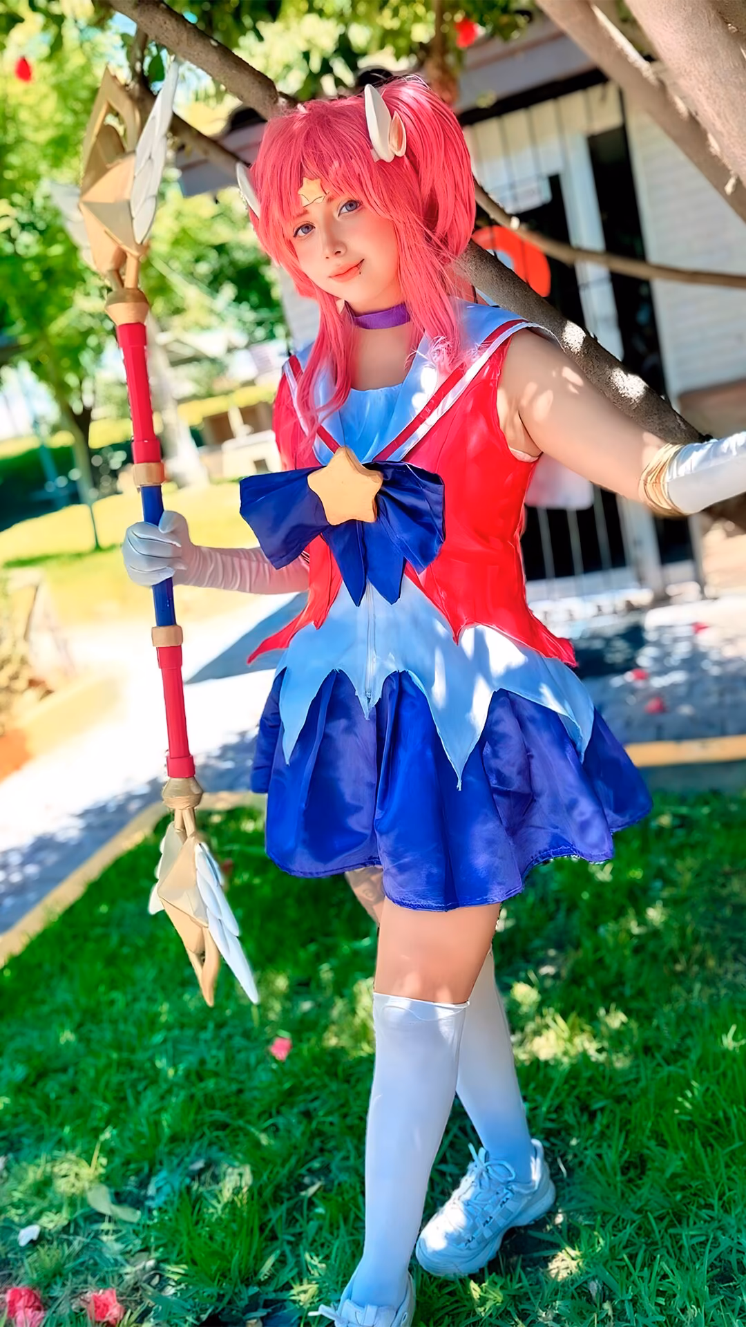 Arelly Trujillo as Lux — cosplay photo 14 of 16