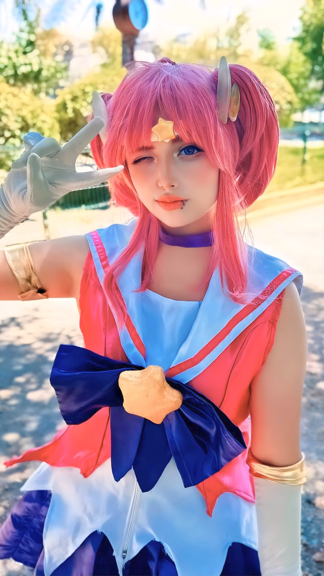 Arelly Trujillo as Lux — cosplay photo 3 of 16