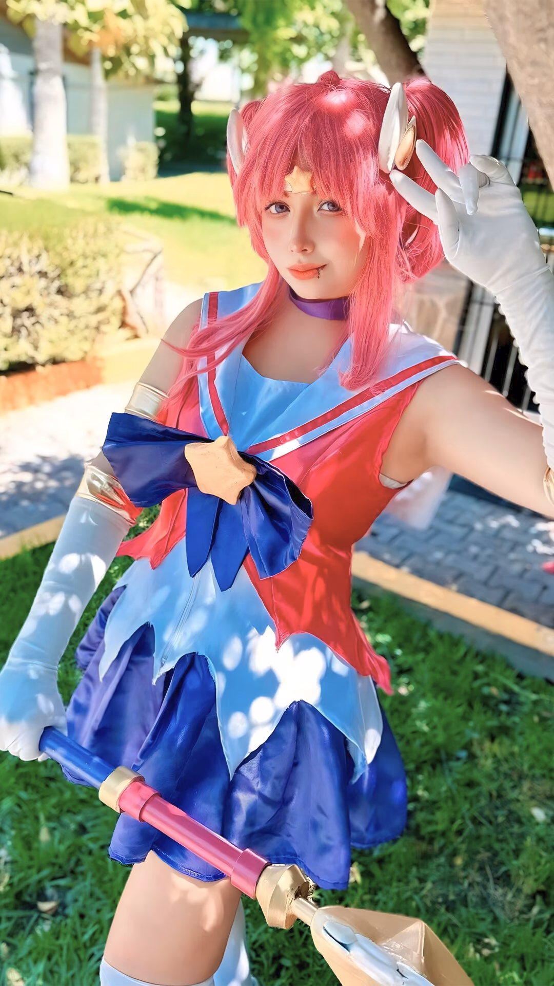 Arelly Trujillo as Lux — cosplay photo 6 of 16