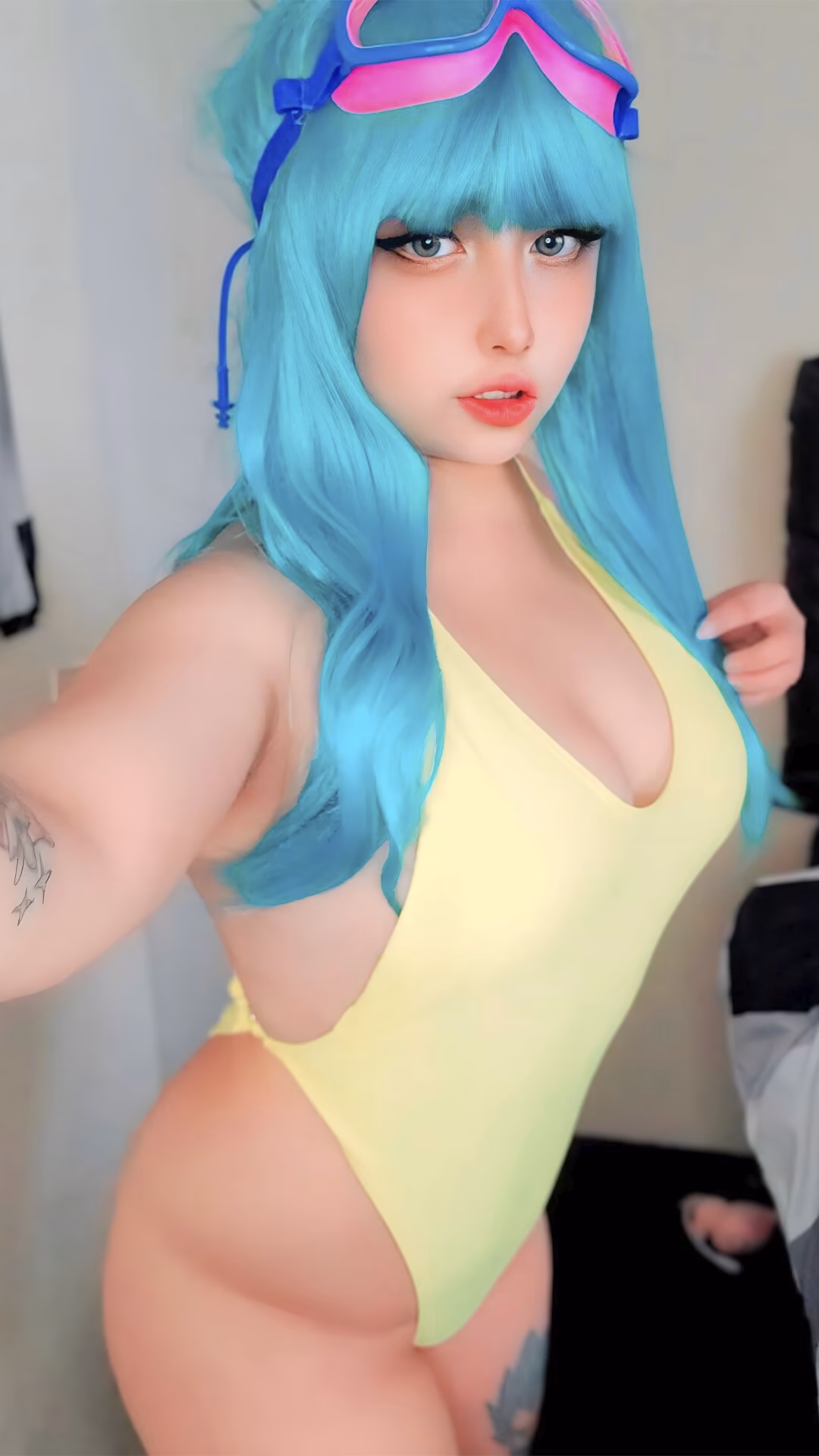 Arelly Trujillo as Maron — cosplay photo 3 of 9