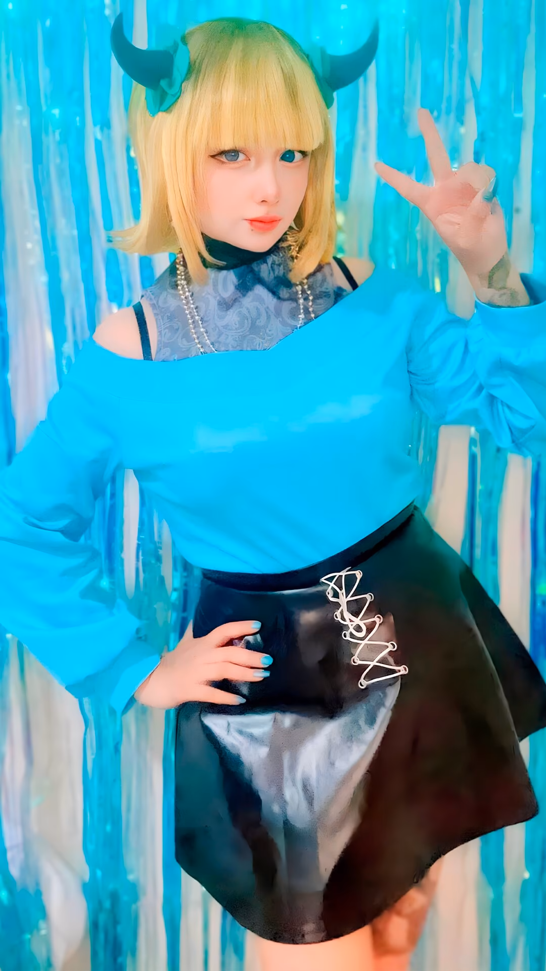 Arelly Trujillo - Mem-Cho - Oshi no Ko - Cosplay Gallery - 11 Images — gallery preview