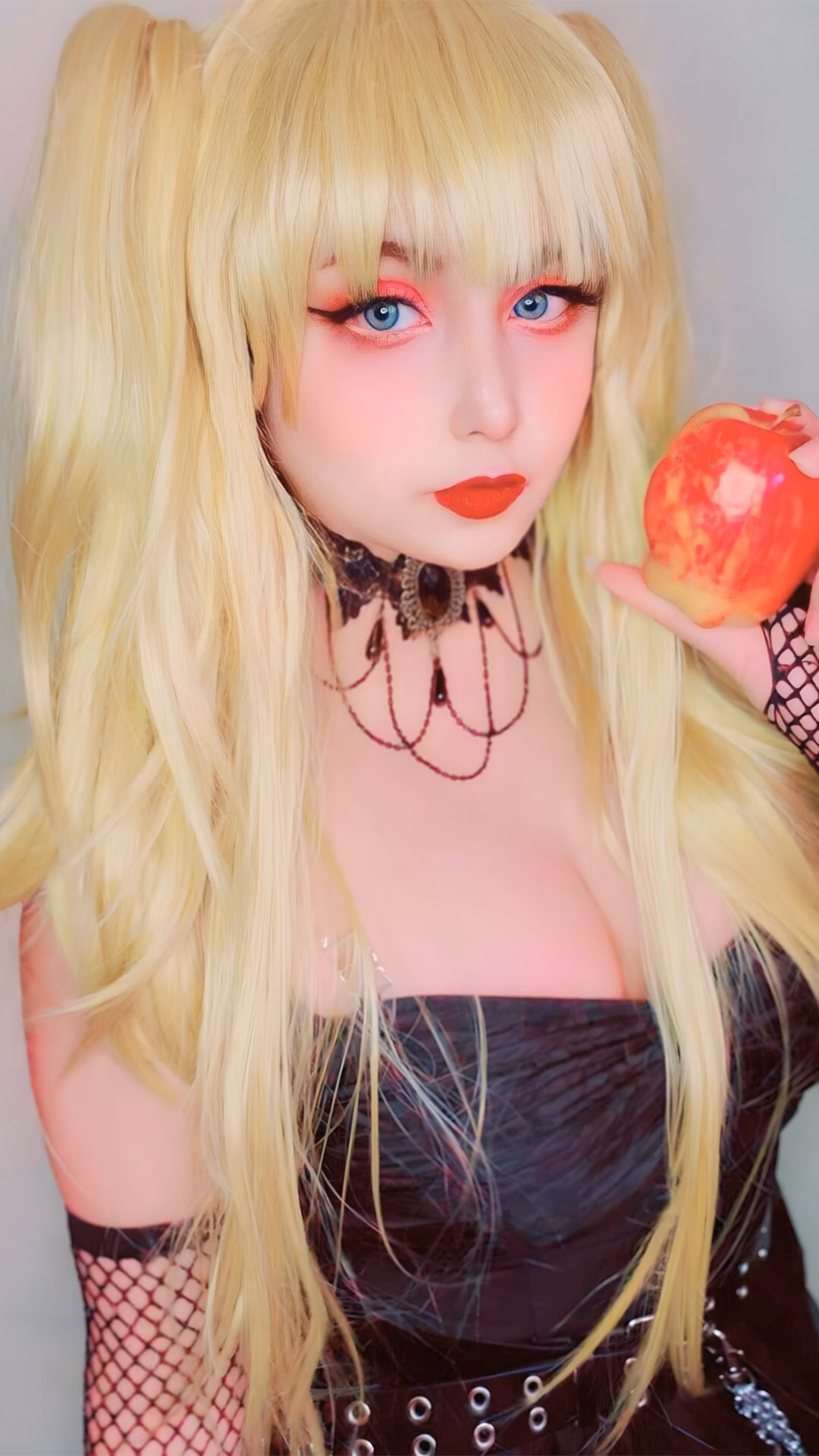 Arelly Trujillo as Misa Amane — cosplay photo 12 of 15