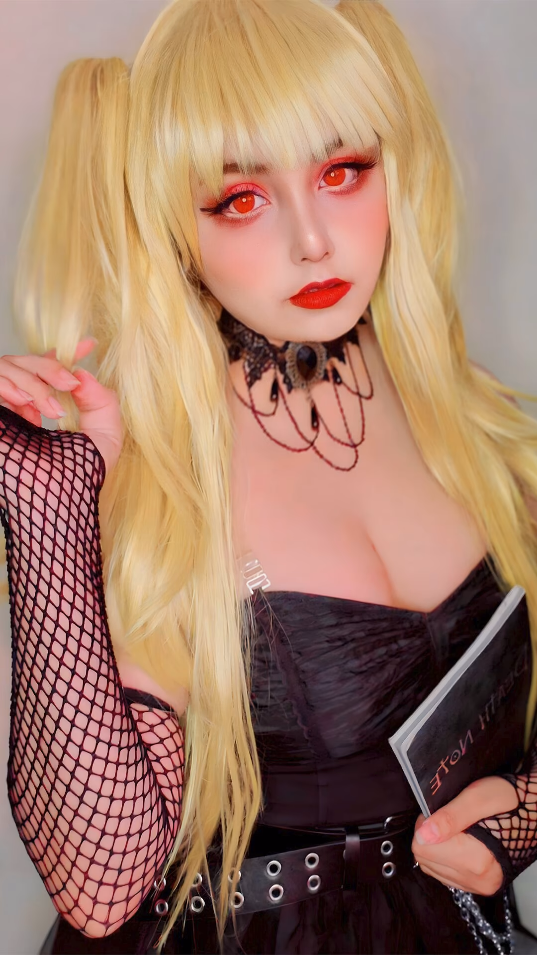 Arelly Trujillo as Misa Amane — cosplay photo 3 of 15