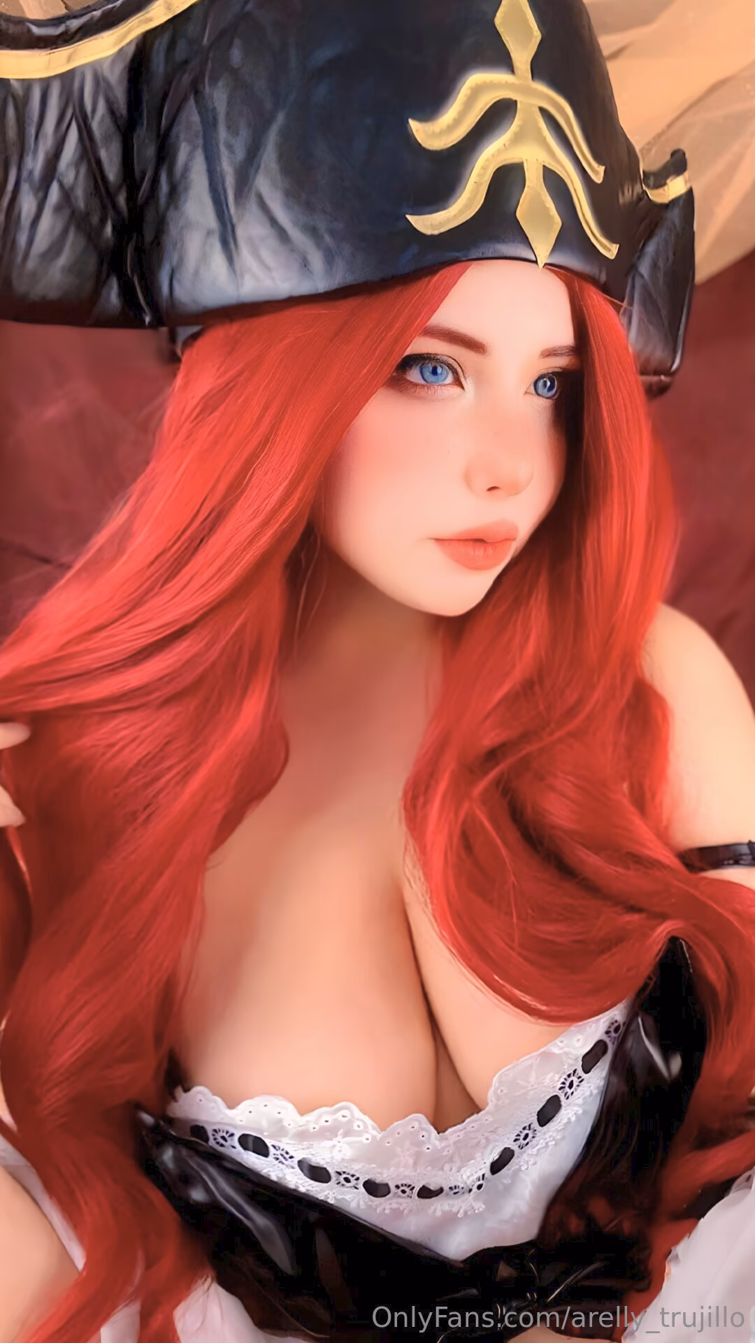Arelly Trujillo as Miss Fortune — cosplay photo 12 of 13