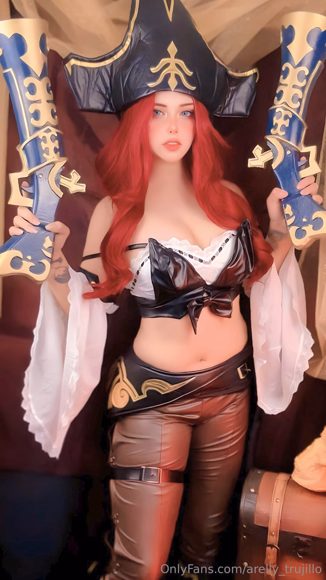 Arelly Trujillo as Miss Fortune — cosplay photo 4 of 13