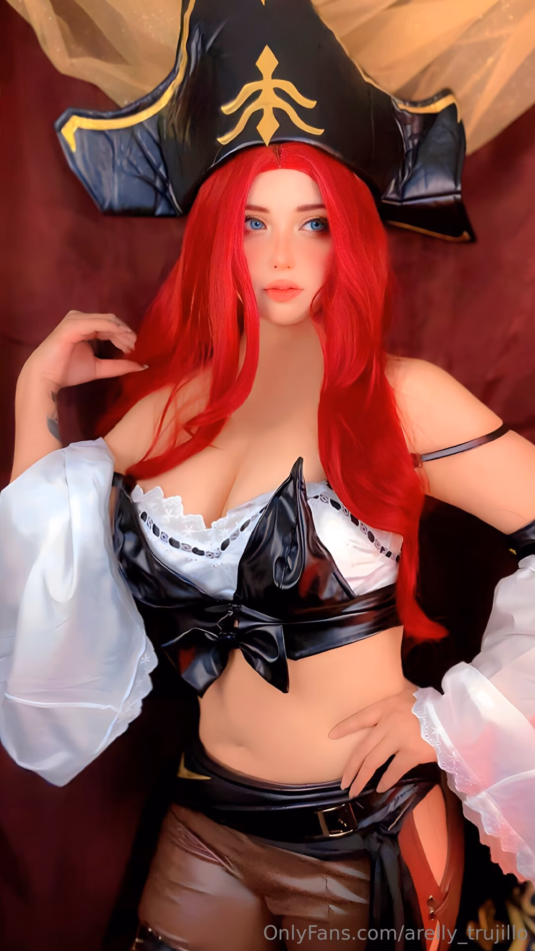 Arelly Trujillo as Miss Fortune — cosplay photo 6 of 13