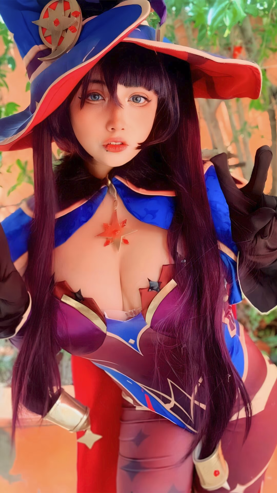 Arelly Trujillo as Mona Megistus — cosplay photo 9 of 18