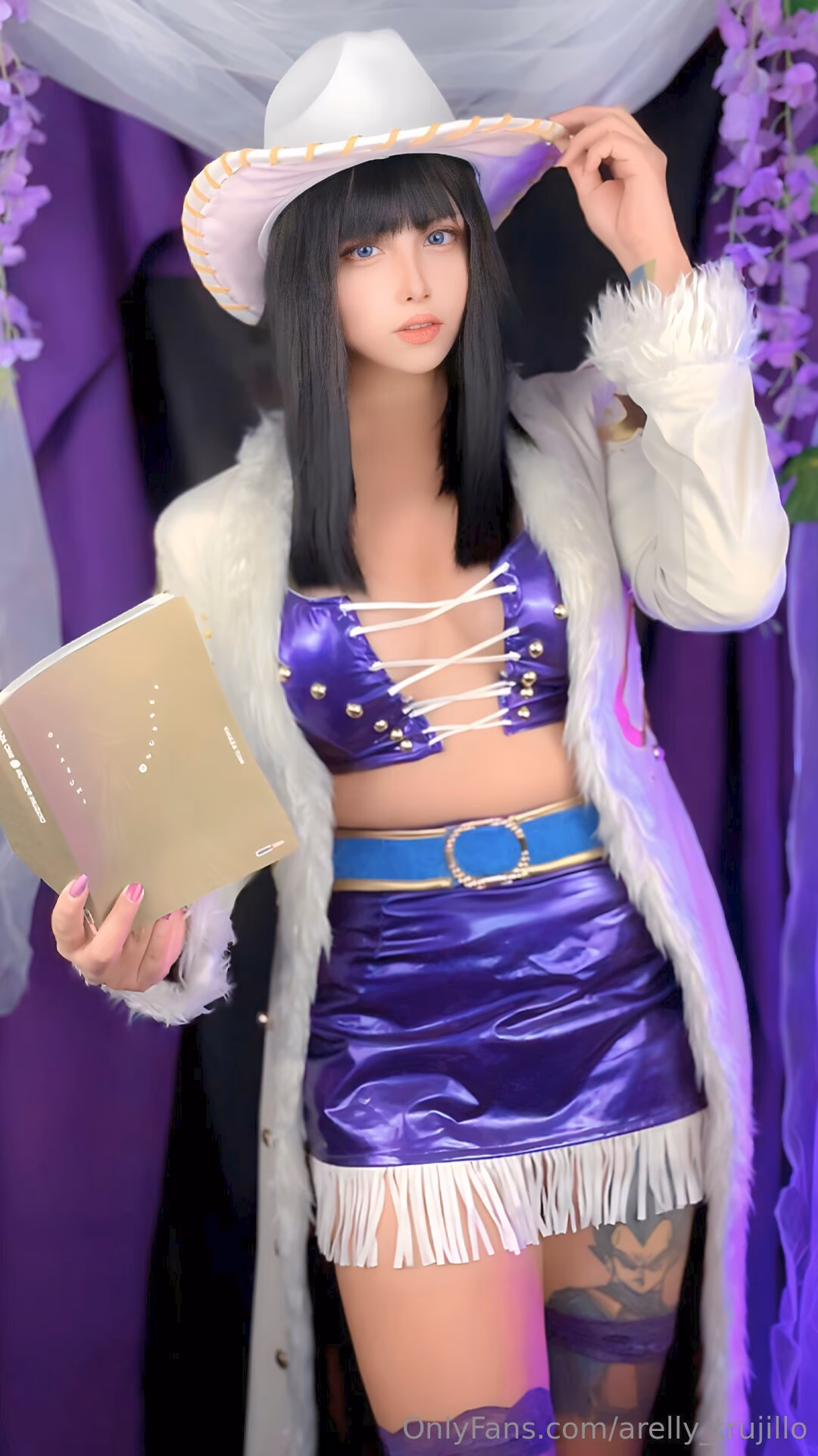 Arelly Trujillo as Nico Robin — cosplay photo 10 of 20