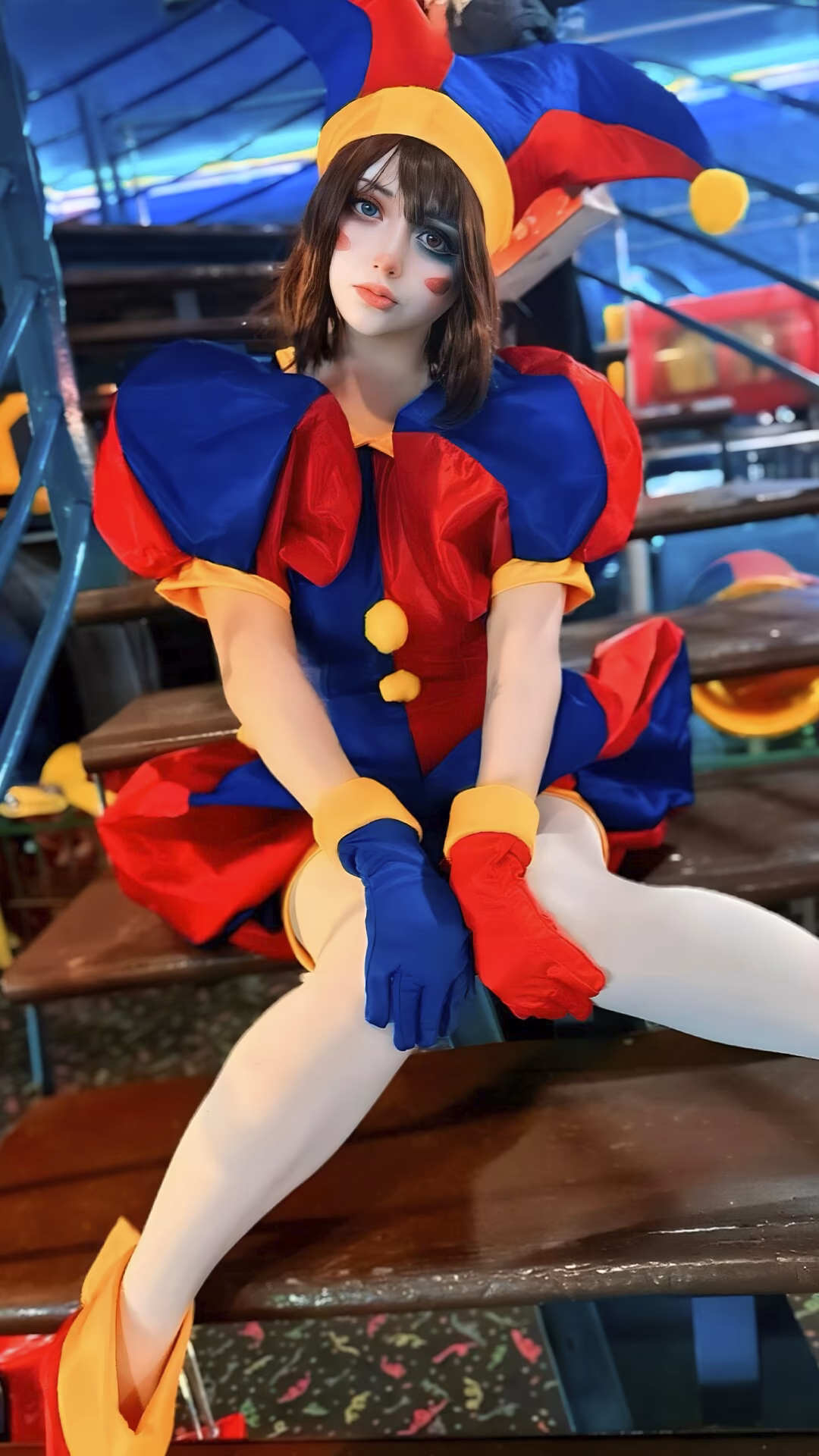 Arelly Trujillo as Pomni — cosplay photo 5 of 21
